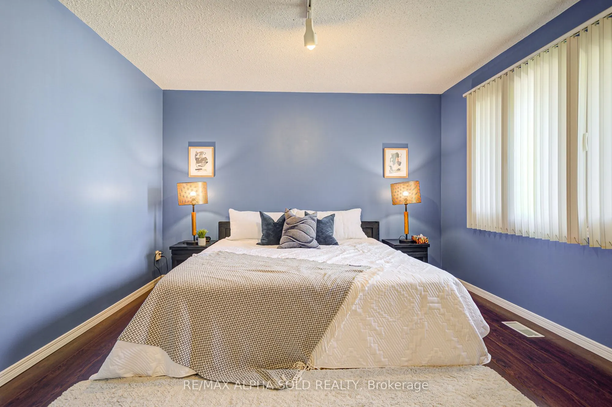 360 Goldhawk Trail