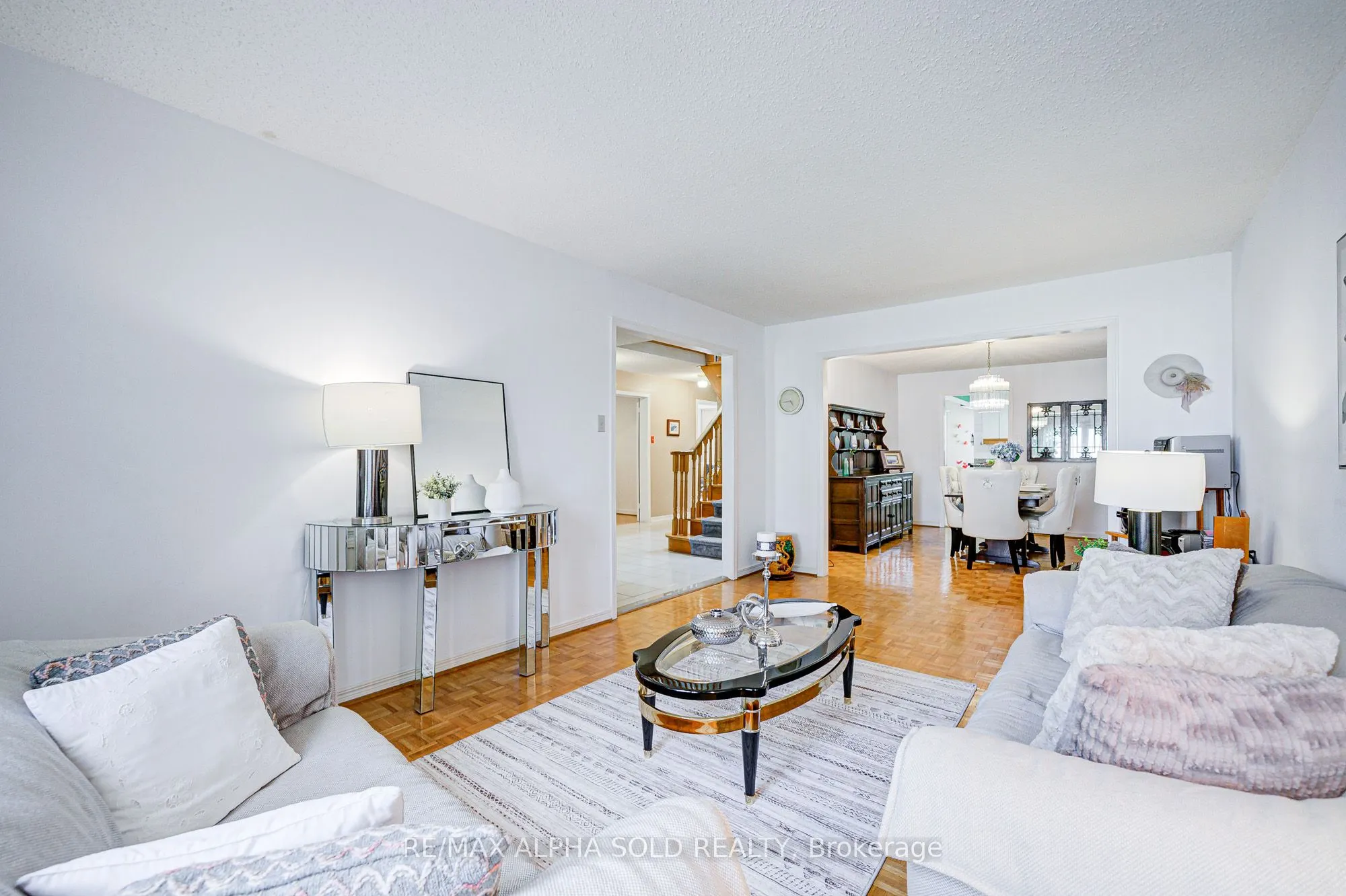 360 Goldhawk Trail