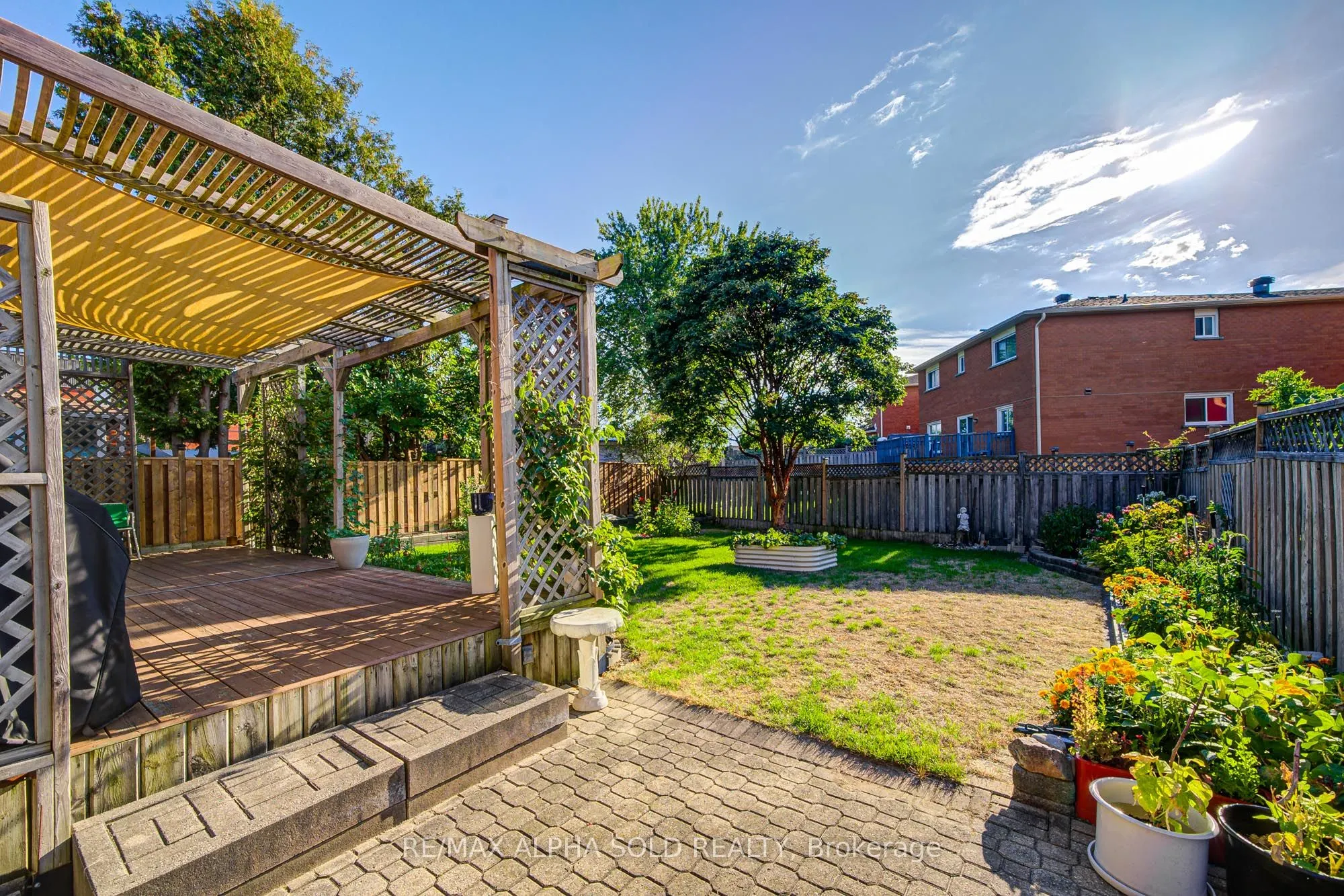 360 Goldhawk Trail