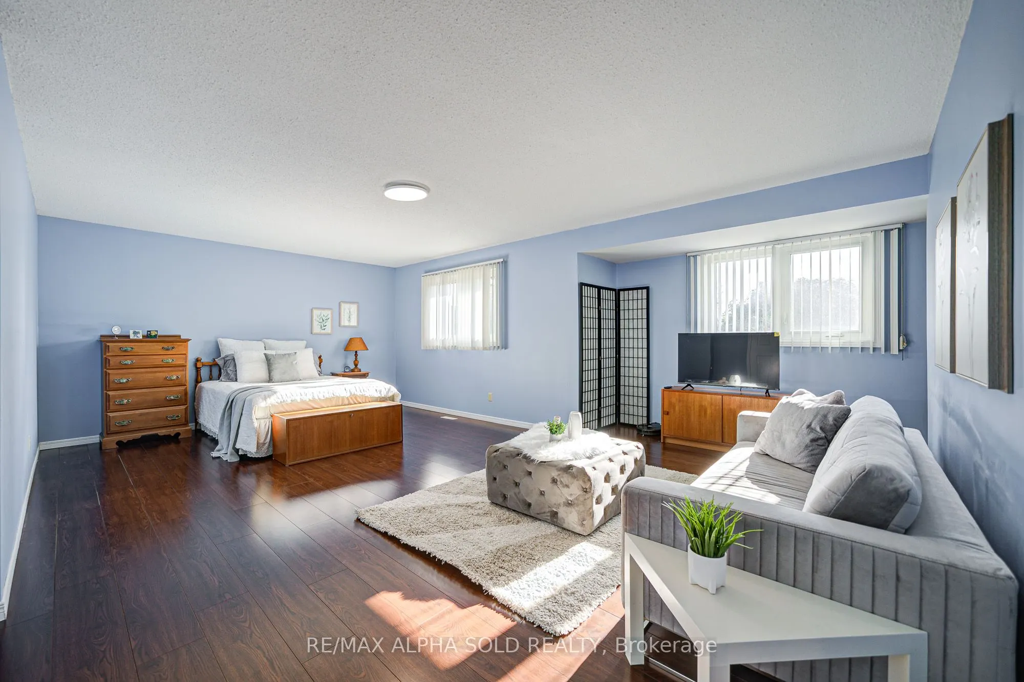 360 Goldhawk Trail