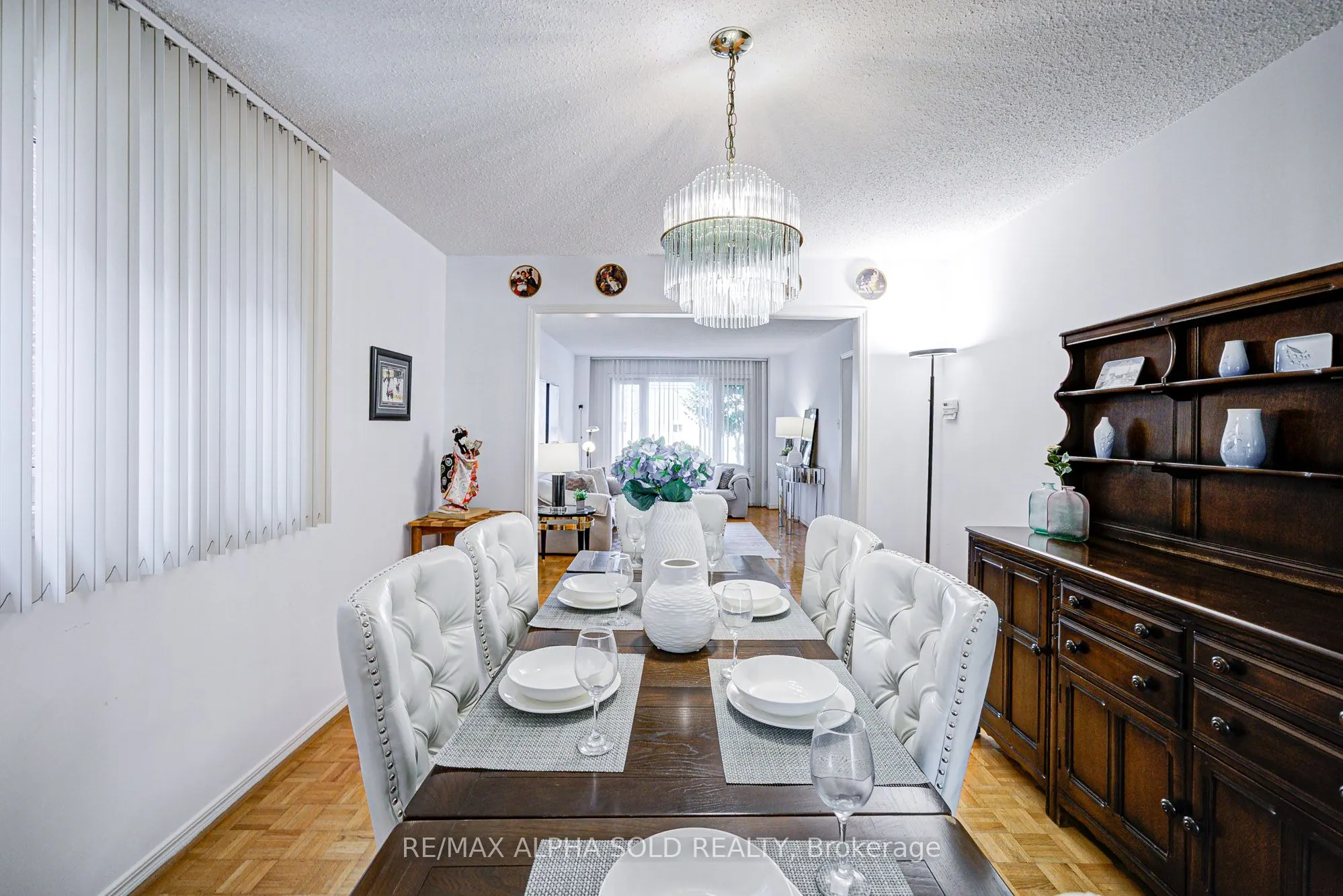 360 Goldhawk Trail