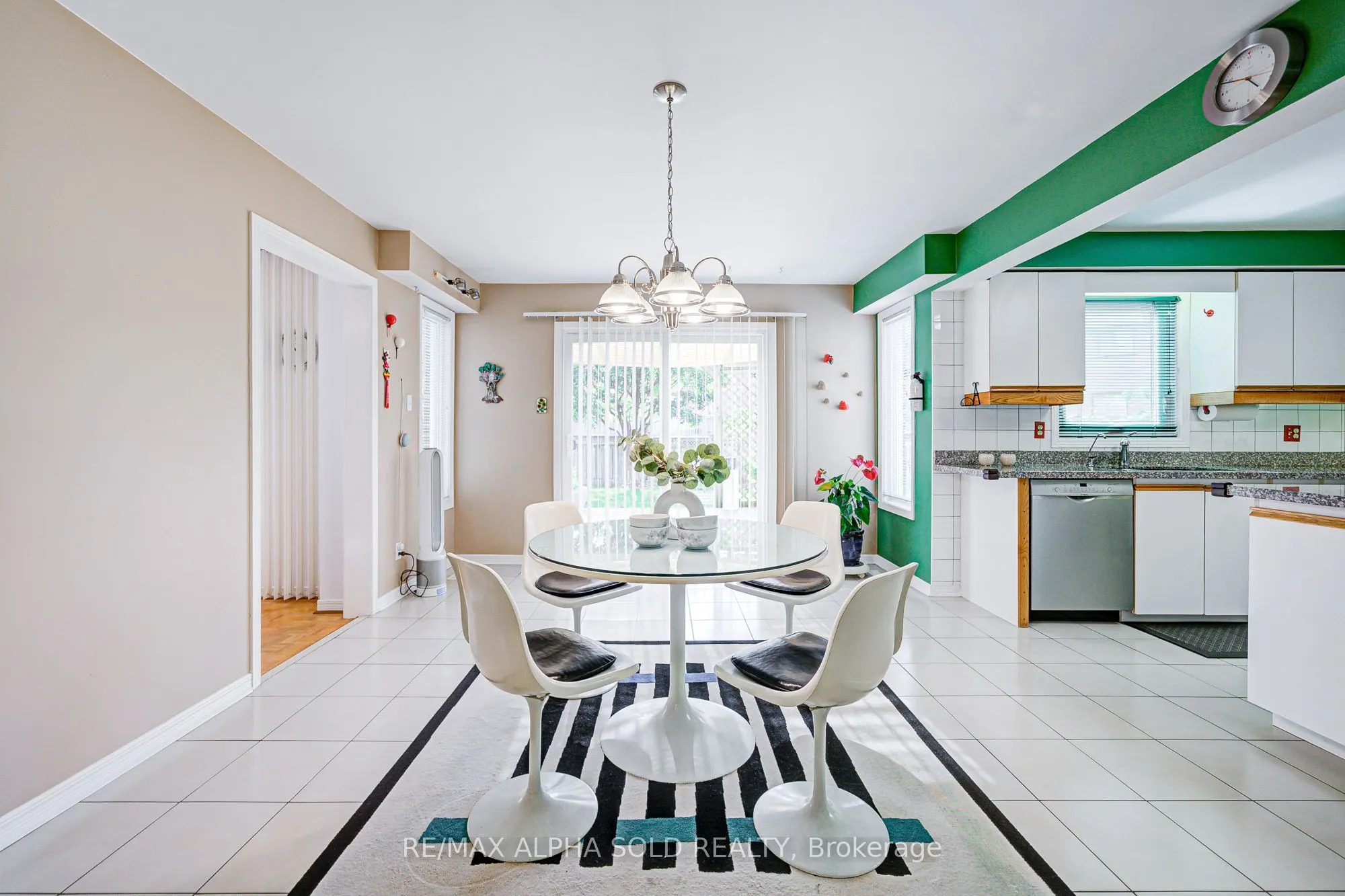 360 Goldhawk Trail