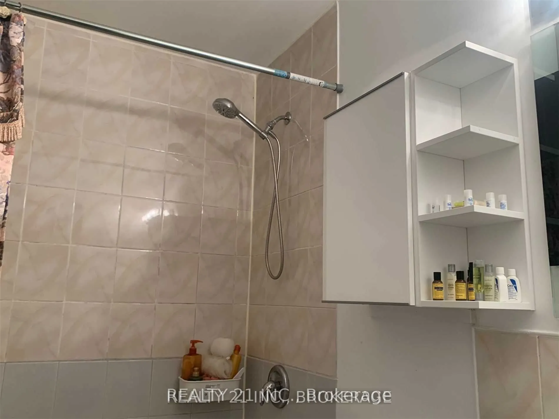 100 Mornelle Court, #2045