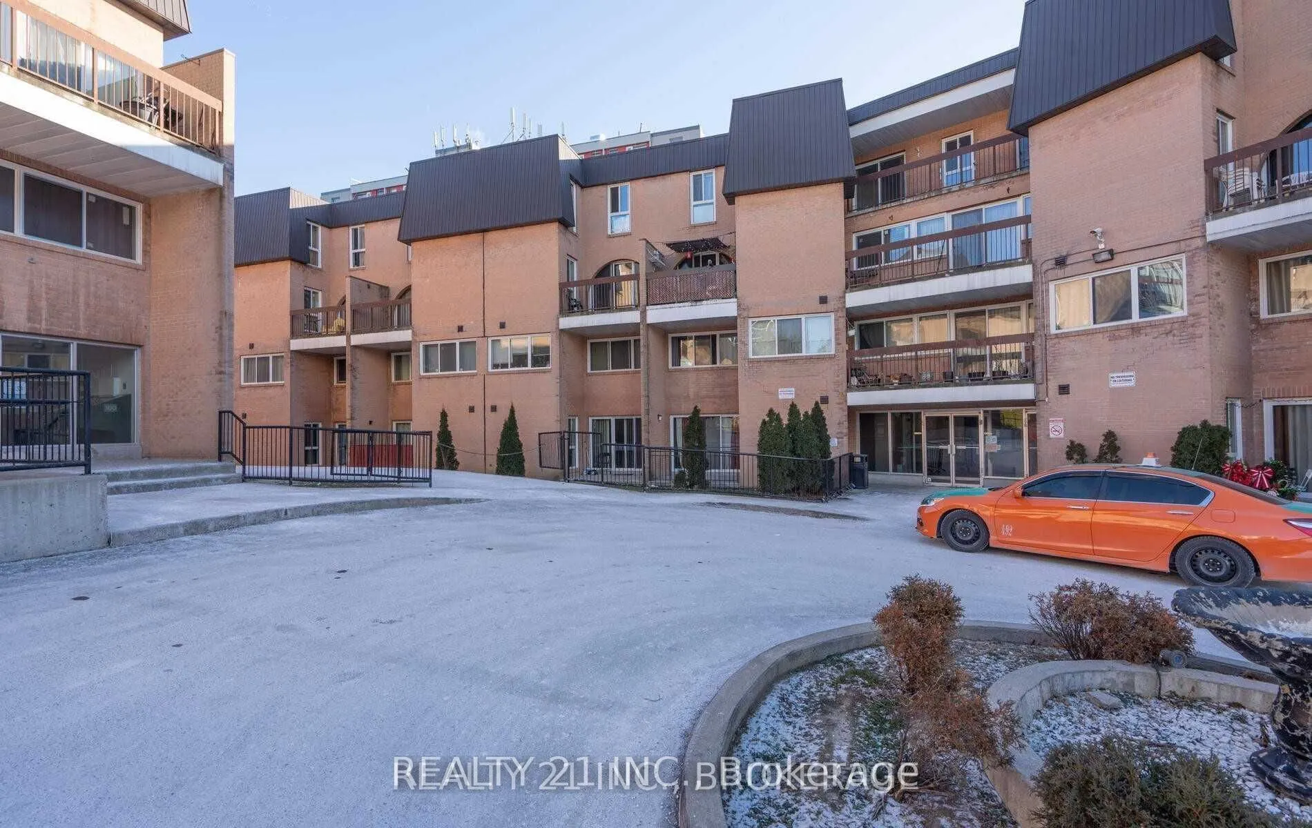 100 Mornelle Court, #2045