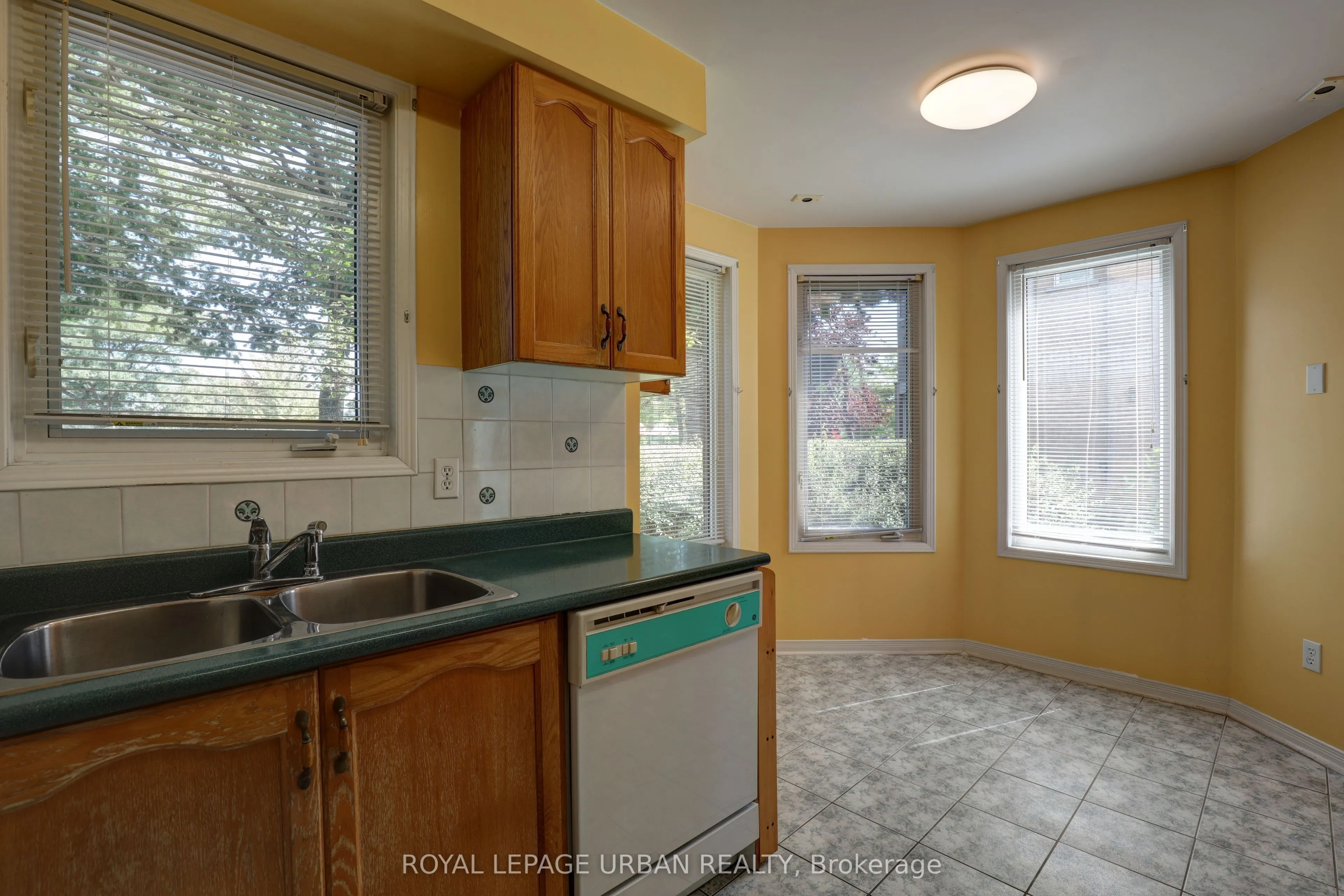 28 Rosebank Drive, #1015