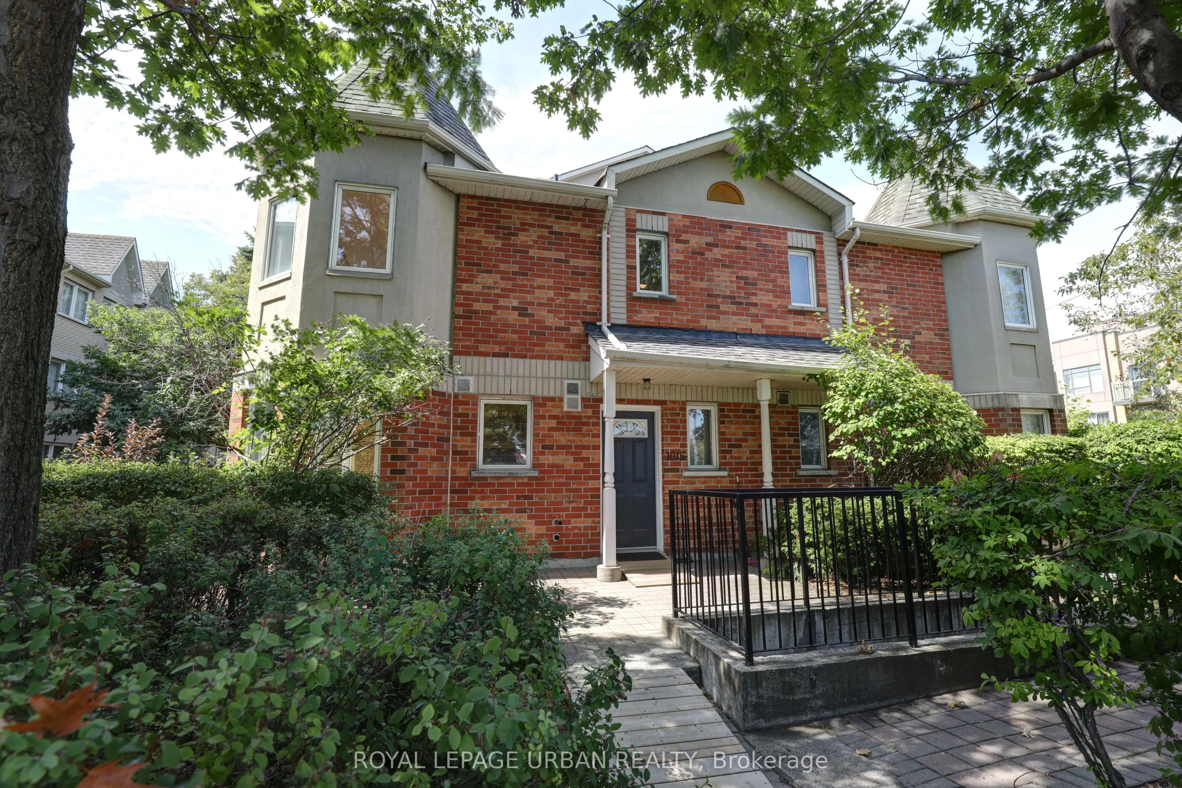 28 Rosebank Drive, #1015