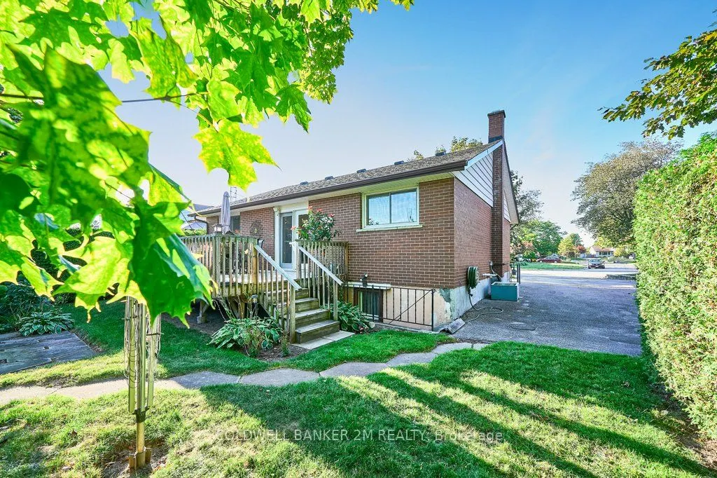 657 Balmoral Drive