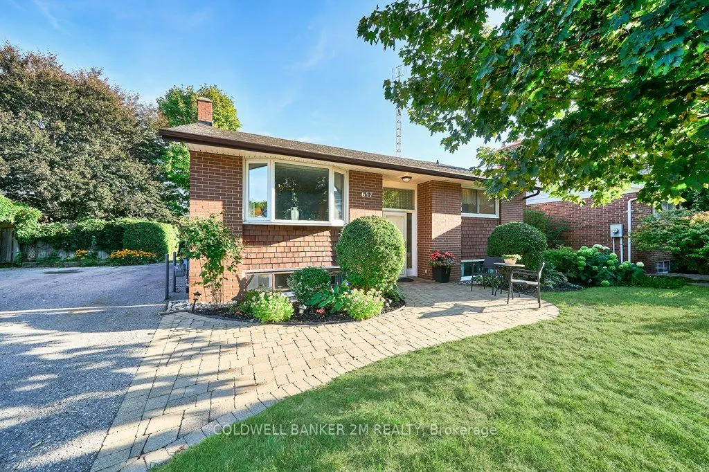 657 Balmoral Drive