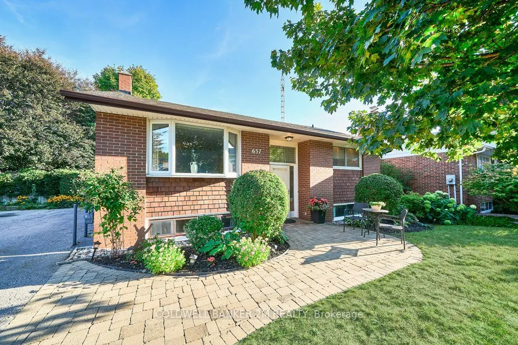 657 Balmoral Drive