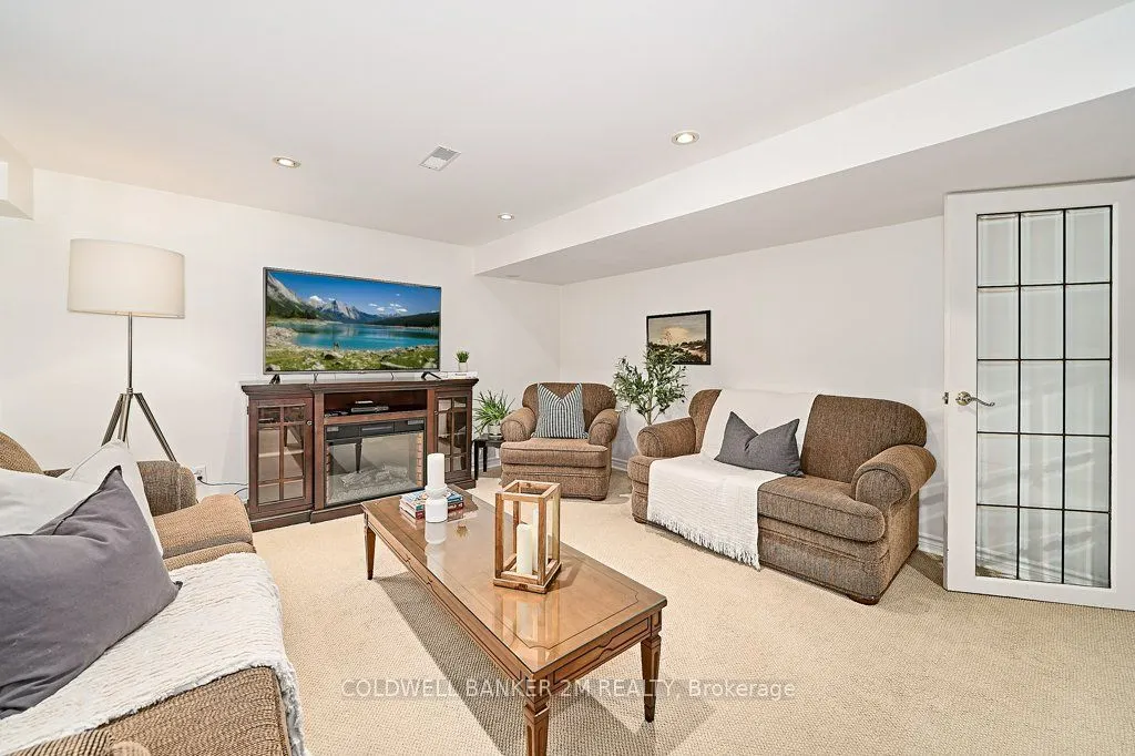 657 Balmoral Drive