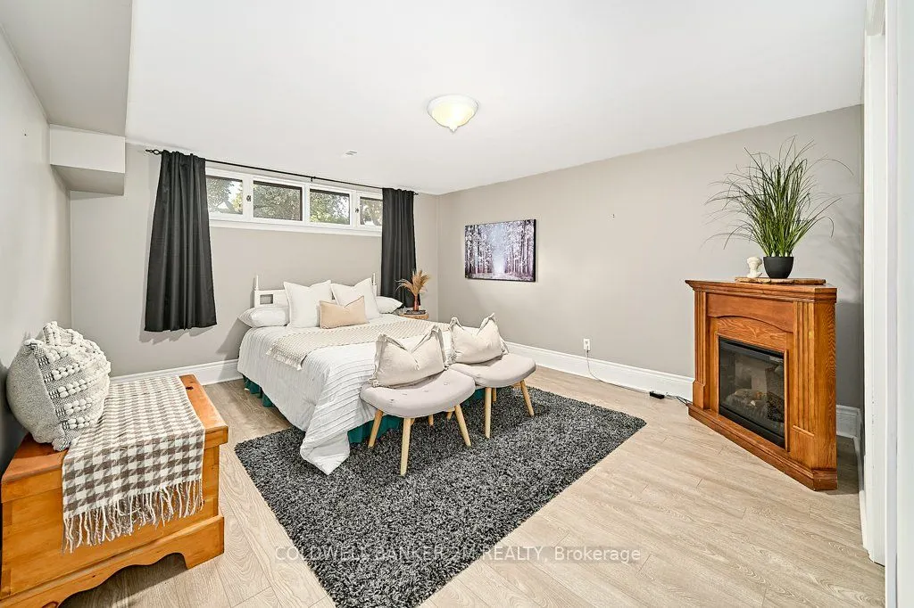 657 Balmoral Drive