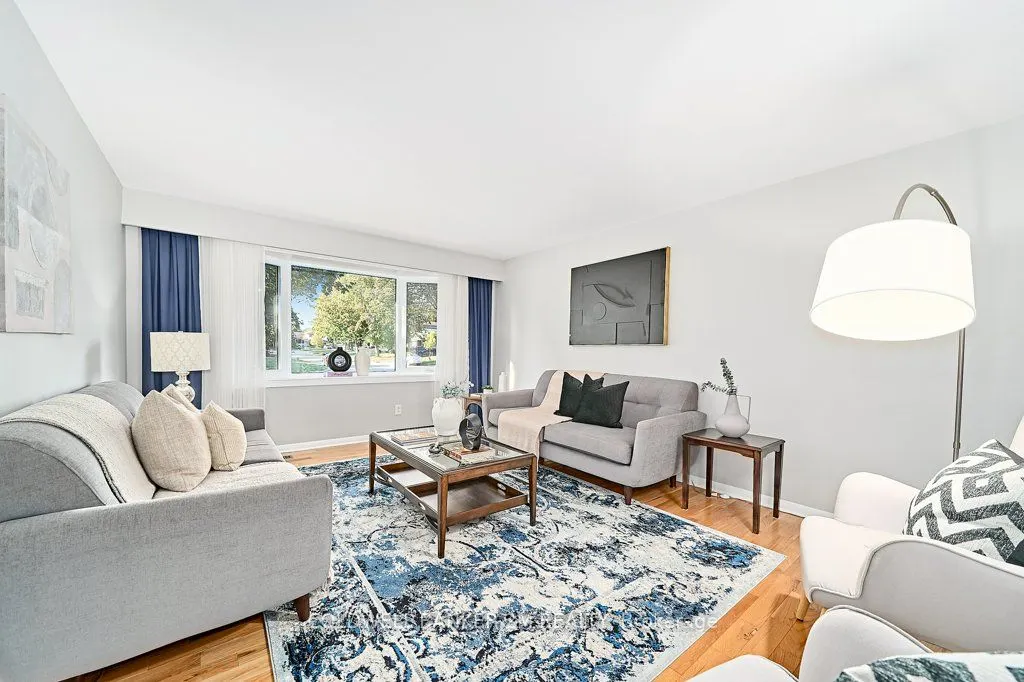 657 Balmoral Drive