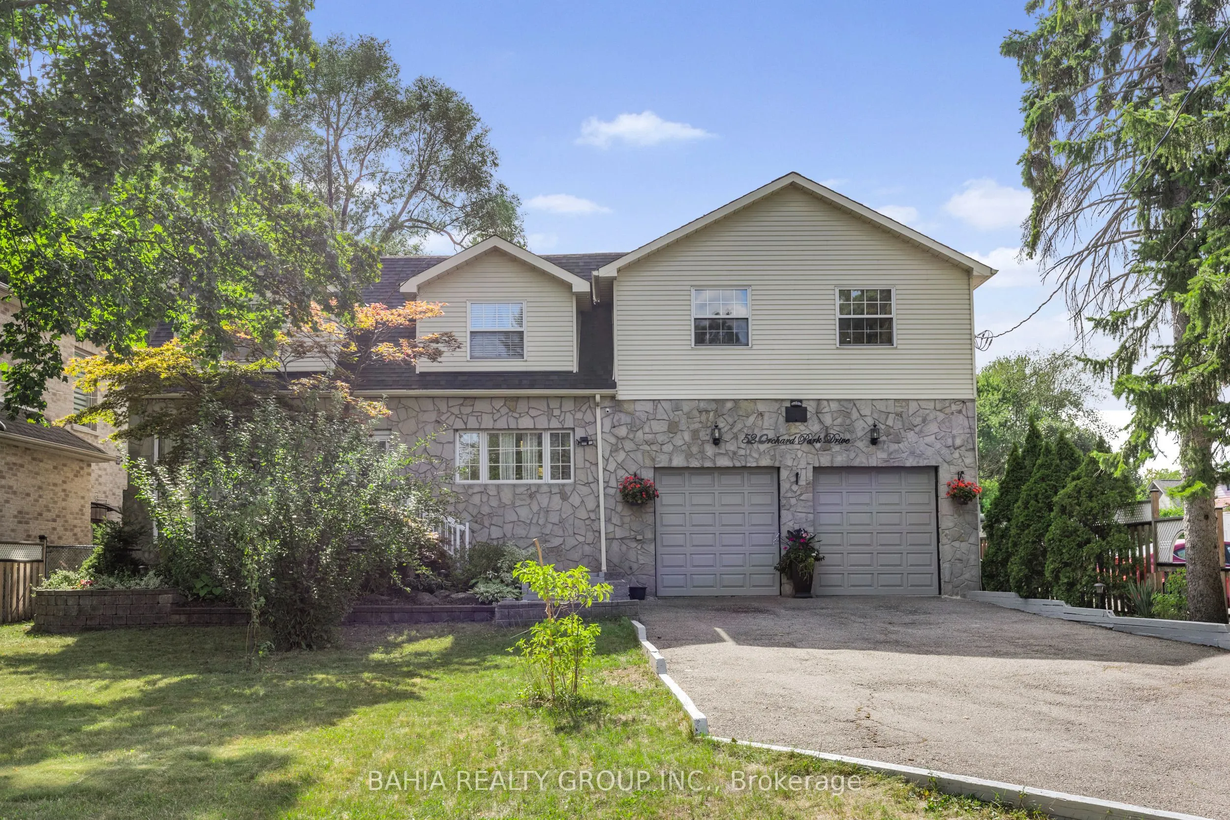 52 Orchard Park Drive
