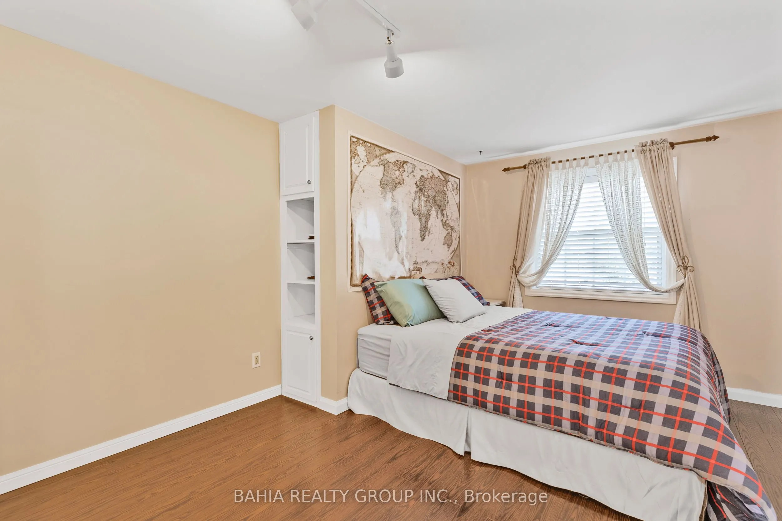 52 Orchard Park Drive