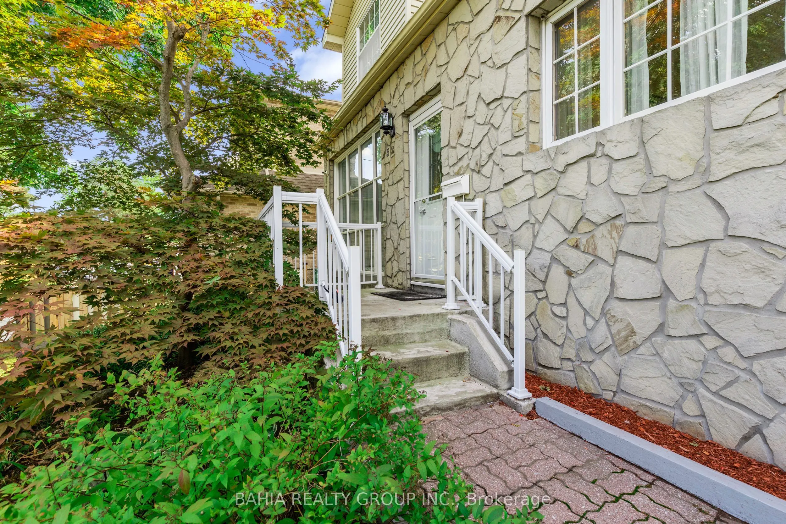 52 Orchard Park Drive