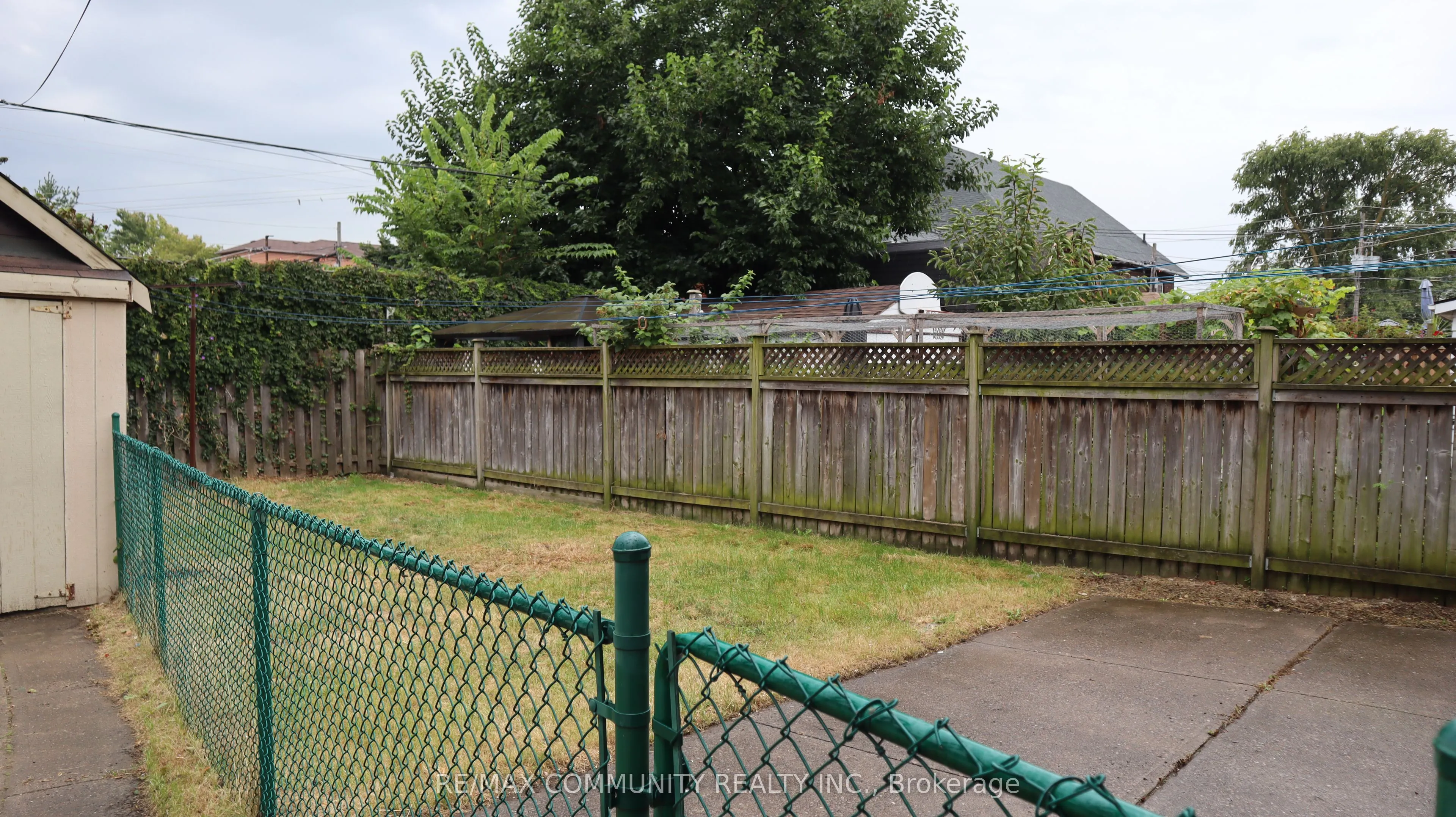 731 Coxwell Avenue, #Main Fl