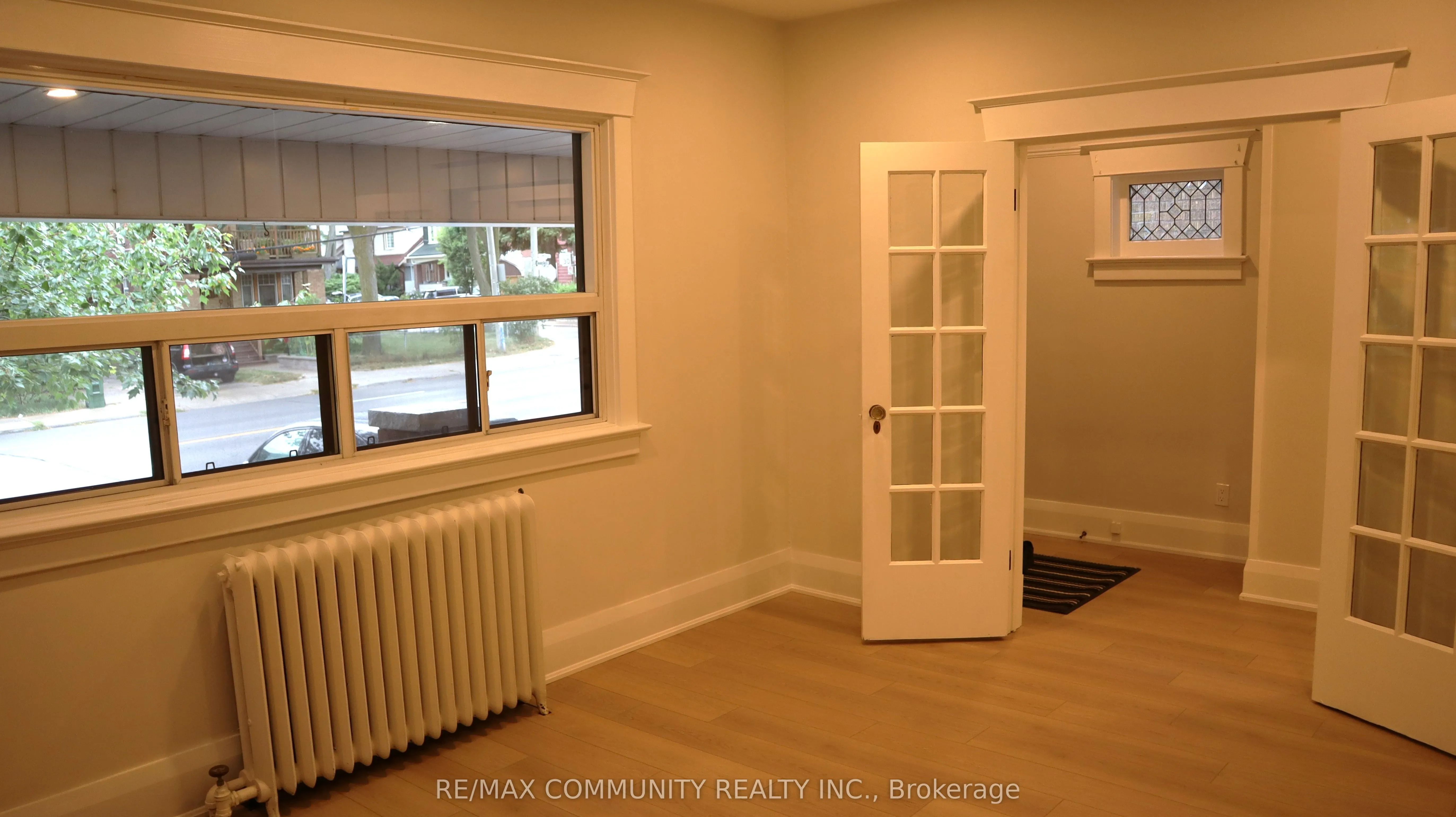 731 Coxwell Avenue, #Main Fl