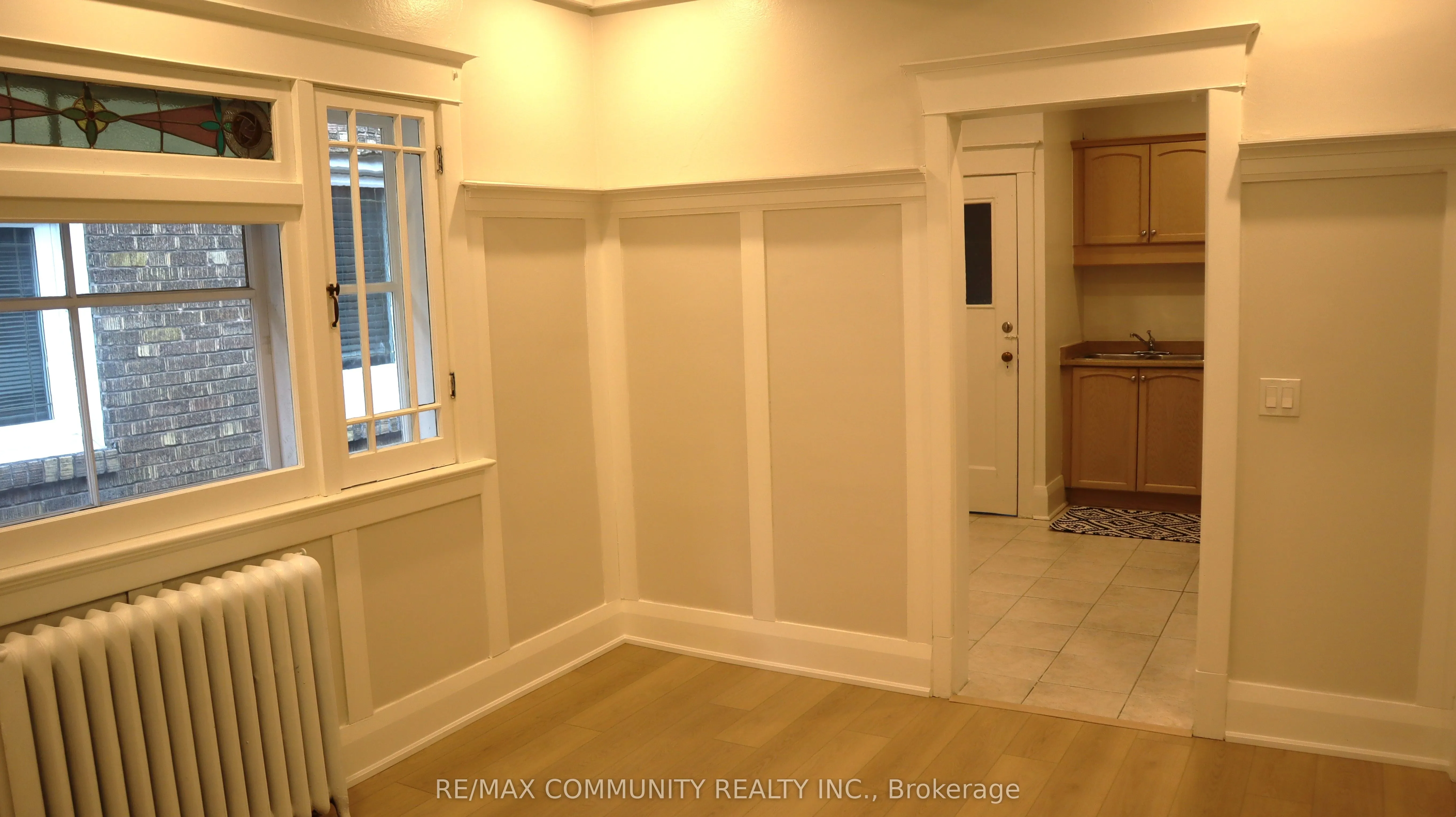 731 Coxwell Avenue, #Main Fl