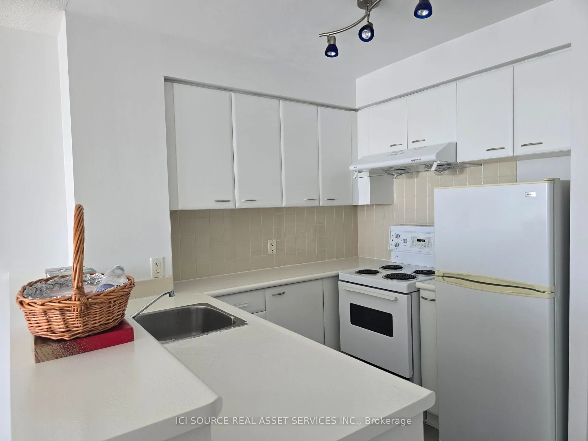 36 Lee Centre Drive, #2808