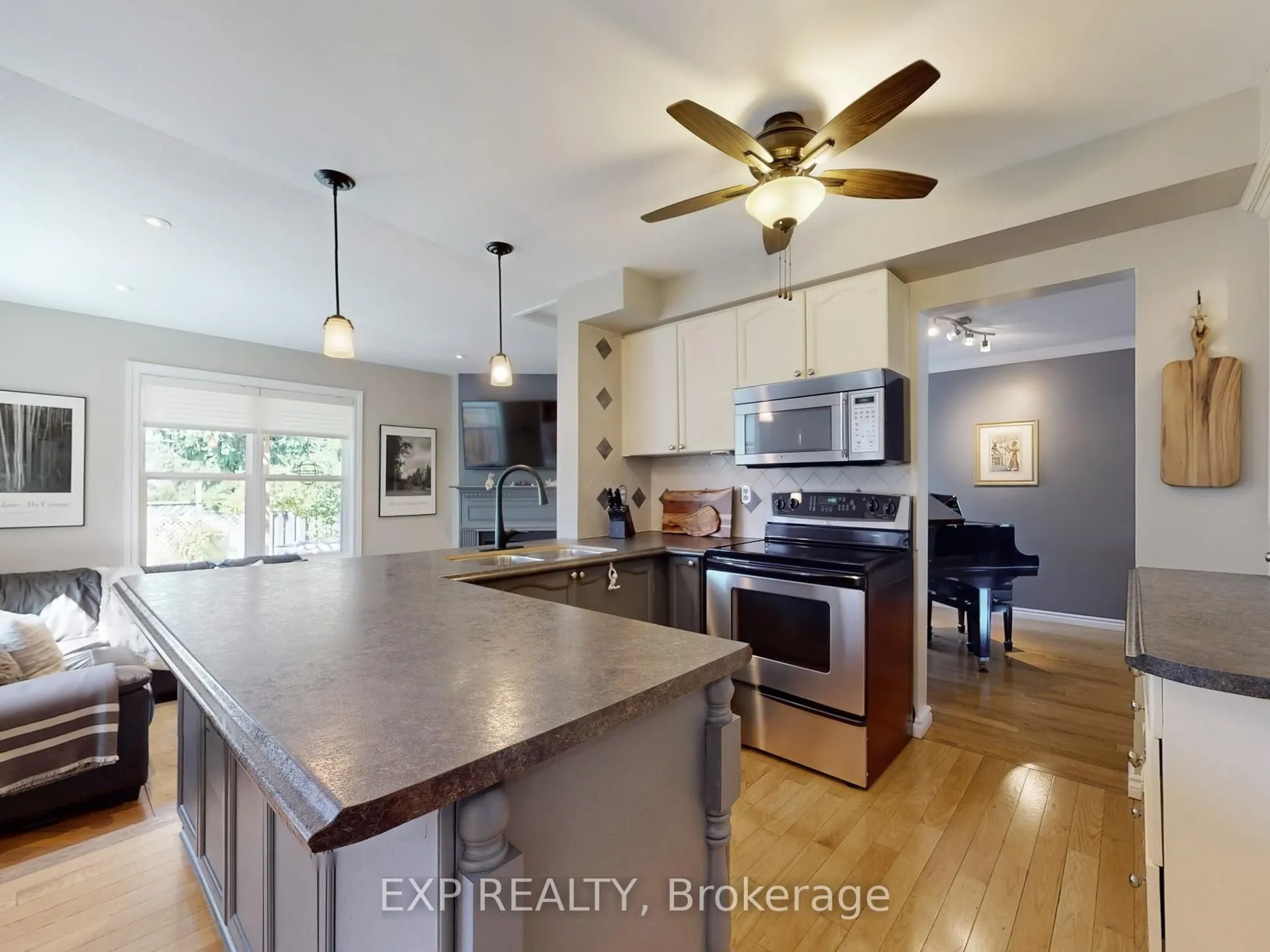 21 Lyndale Crescent