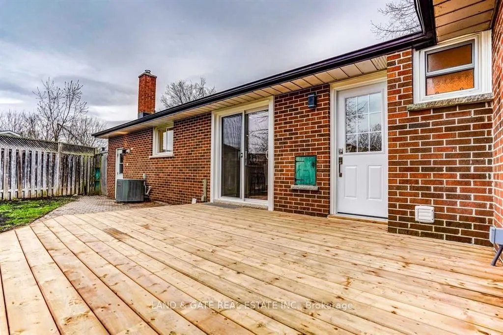 860 Carnation Court, #UPPER