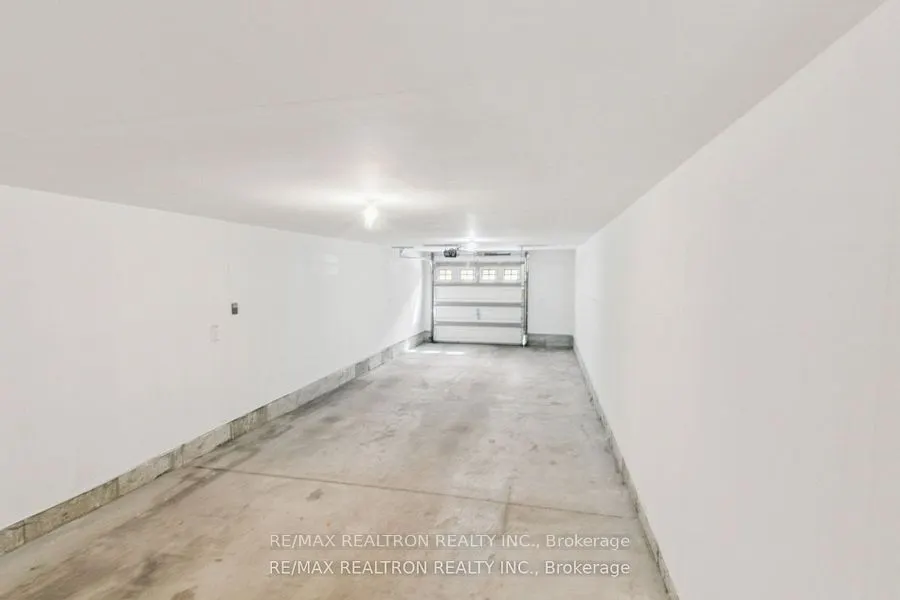 38 Lily Cup Avenue