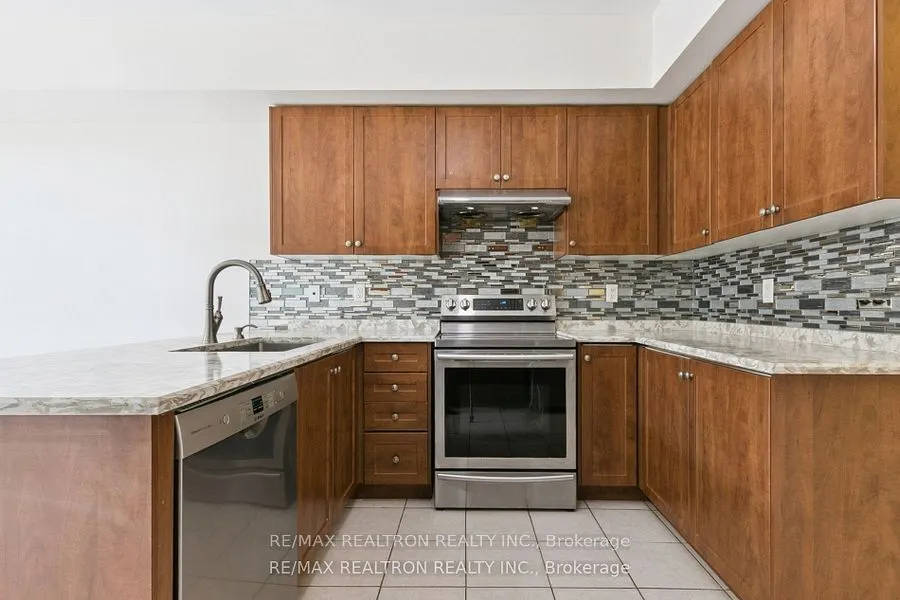 38 Lily Cup Avenue
