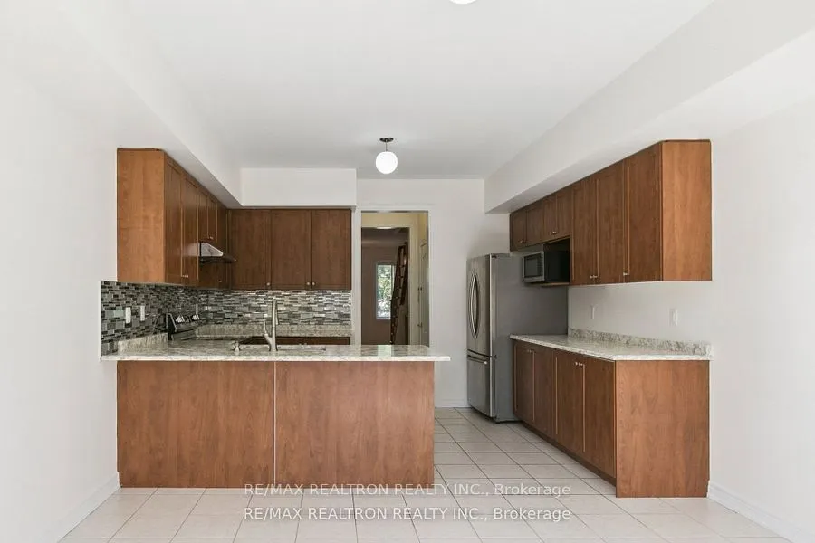 38 Lily Cup Avenue