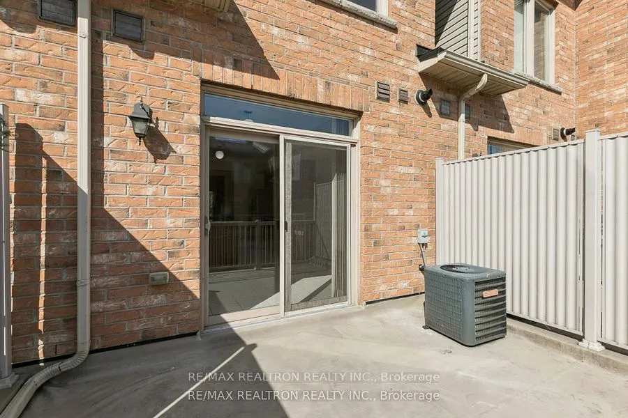 38 Lily Cup Avenue