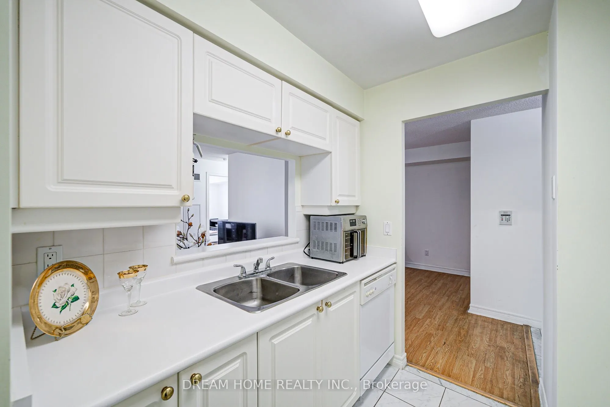 68 CORPORATE Drive, #1531