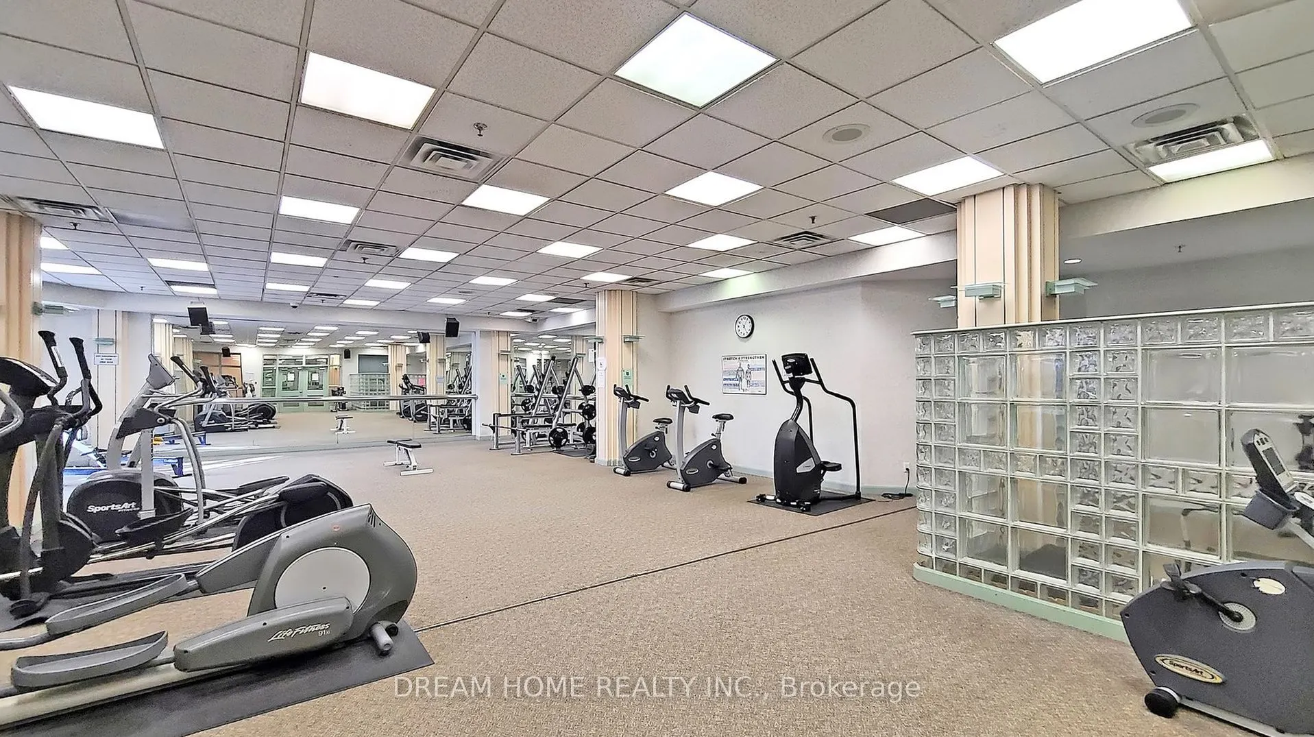 68 CORPORATE Drive, #1531