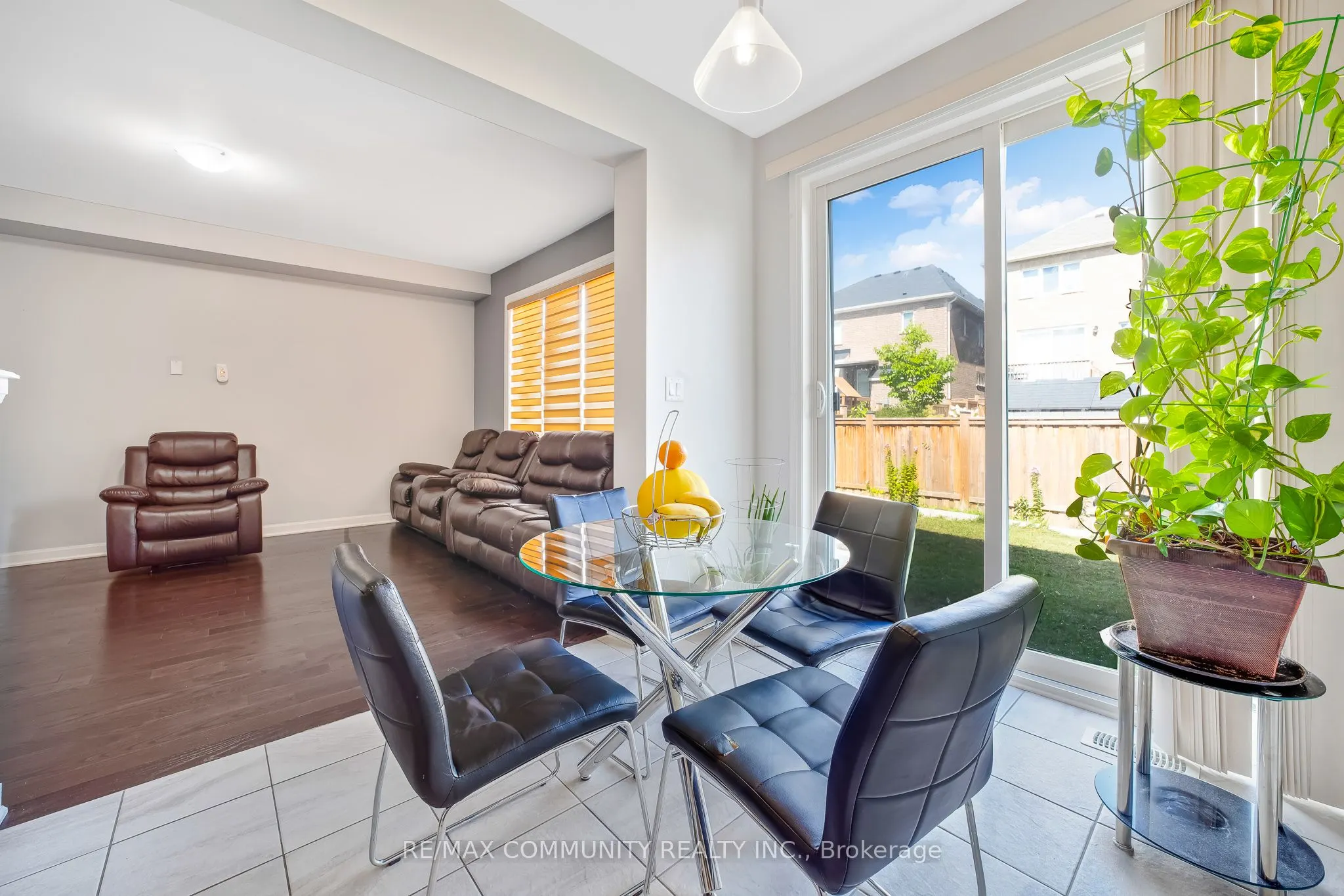 1064 Cameo Street