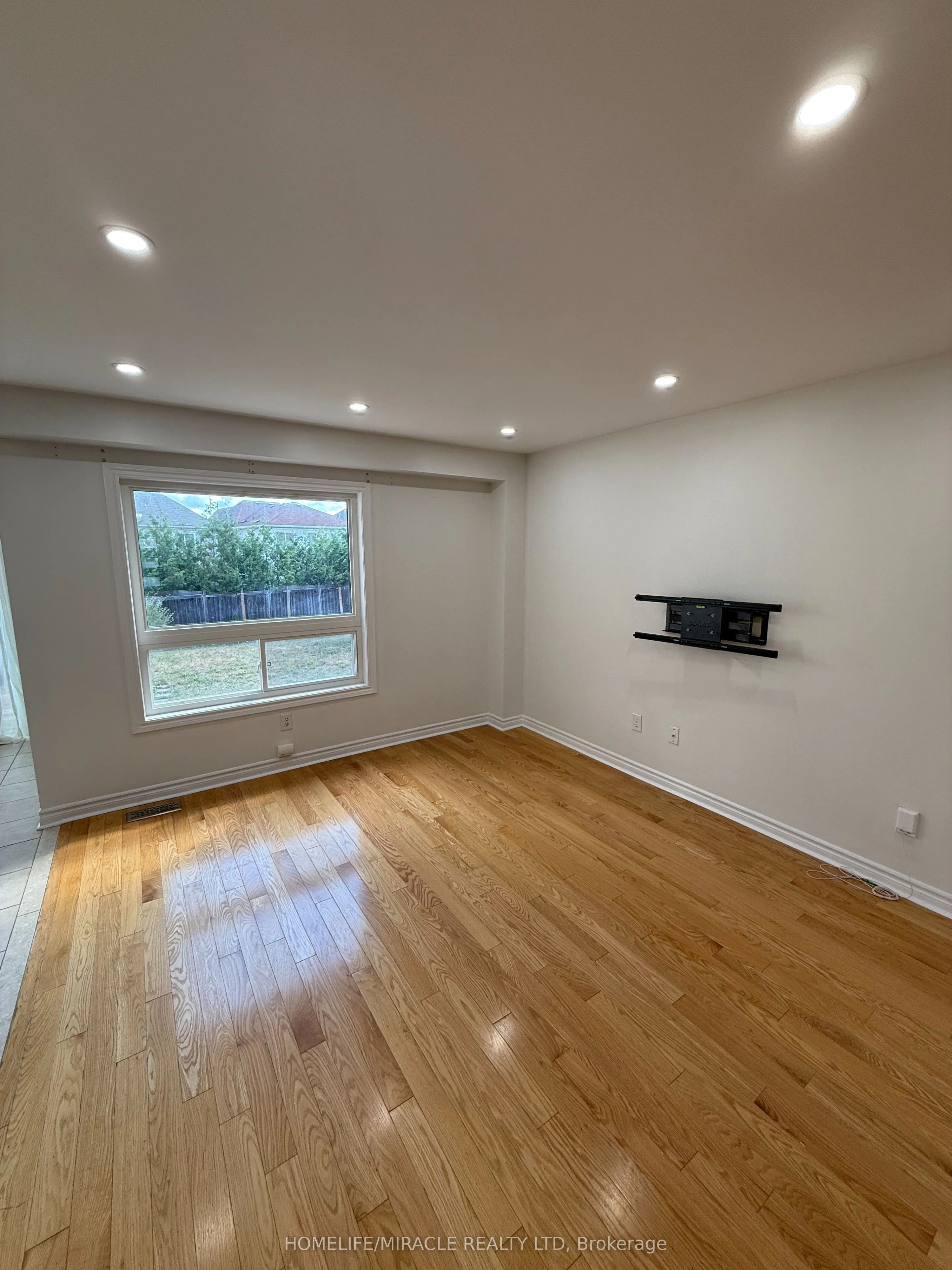 55 Allworth Crescent