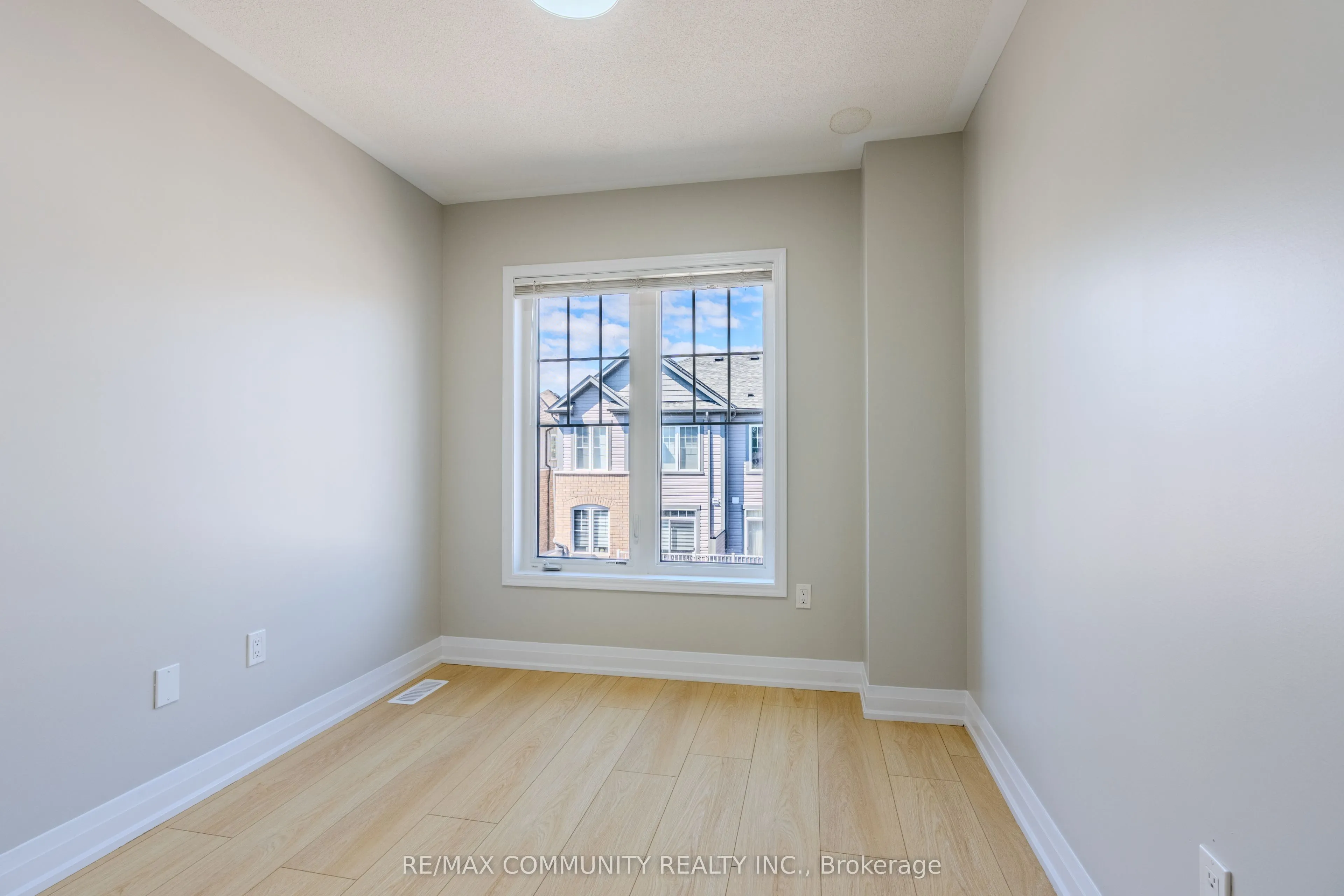 823 Atwater Path