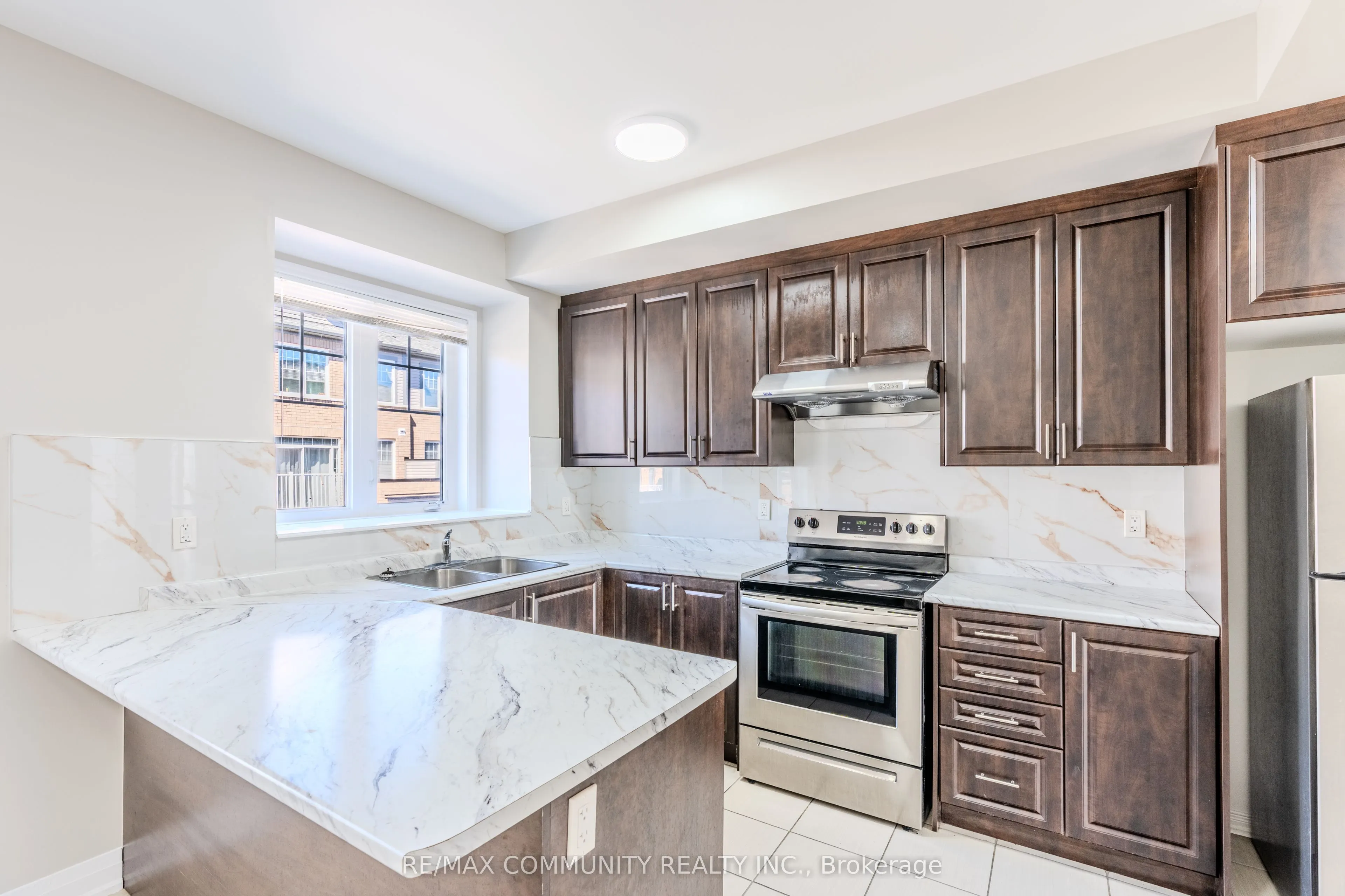 823 Atwater Path