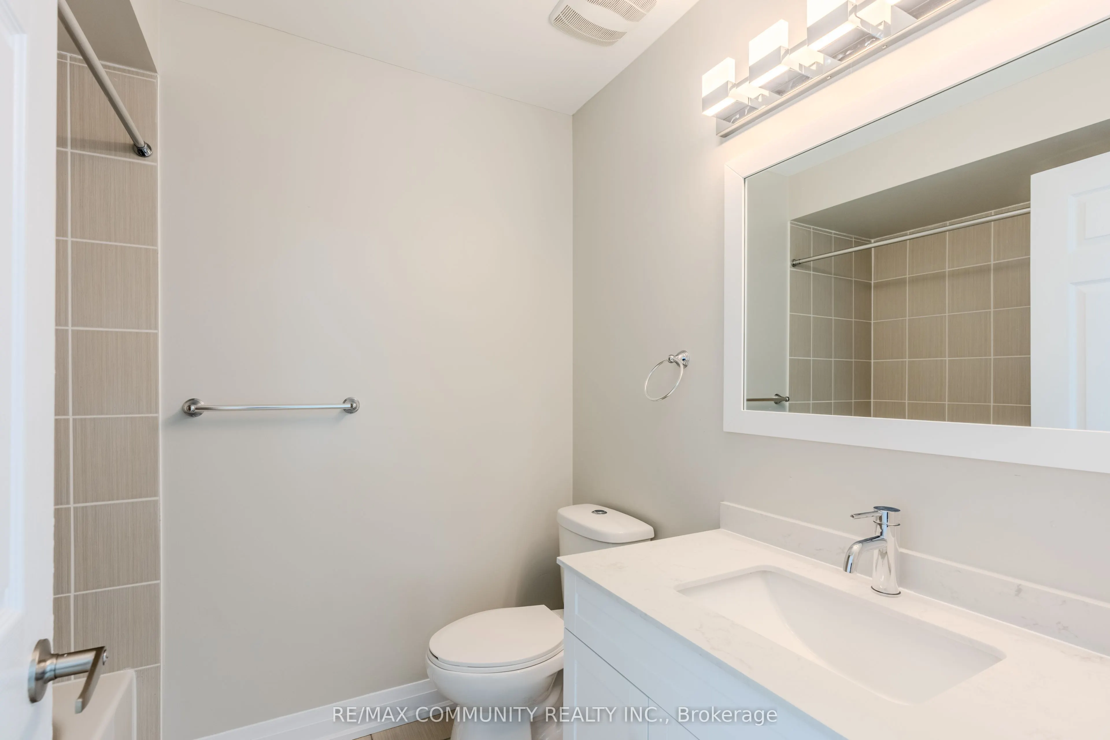 823 Atwater Path