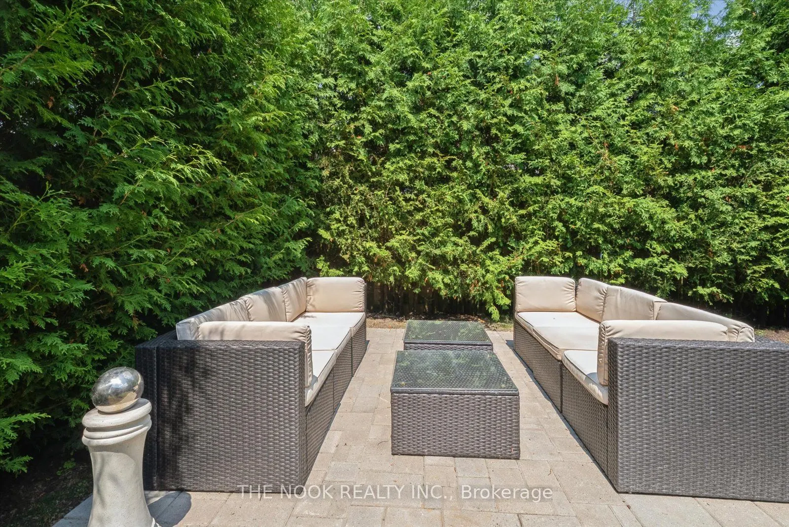 31 Queensplate Drive