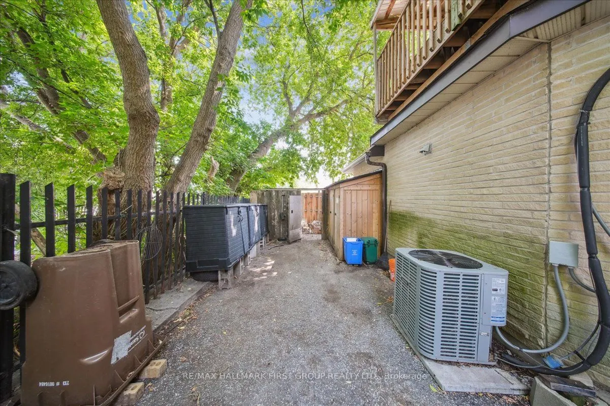 7 Nassau Street