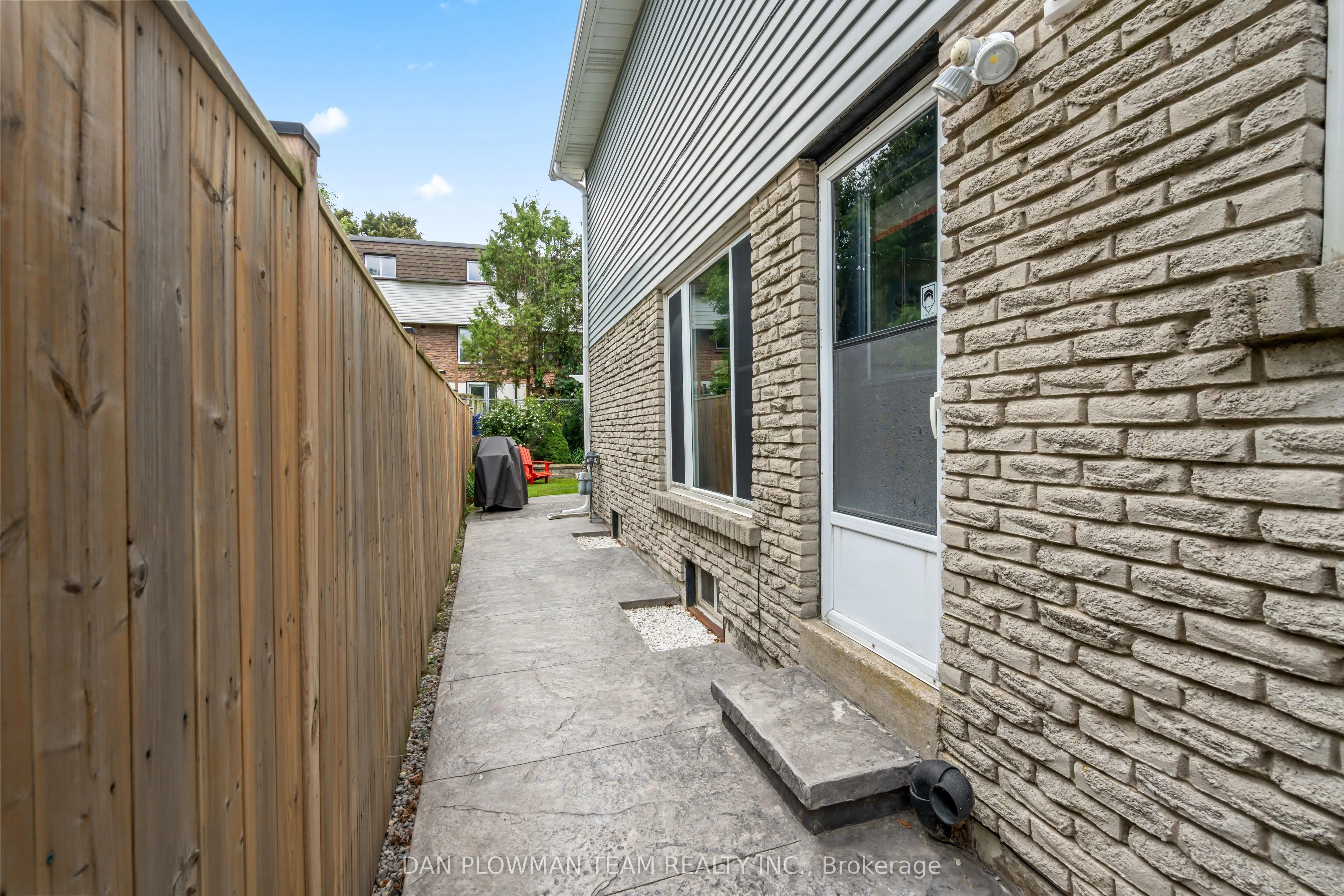 1264 Venus Crescent