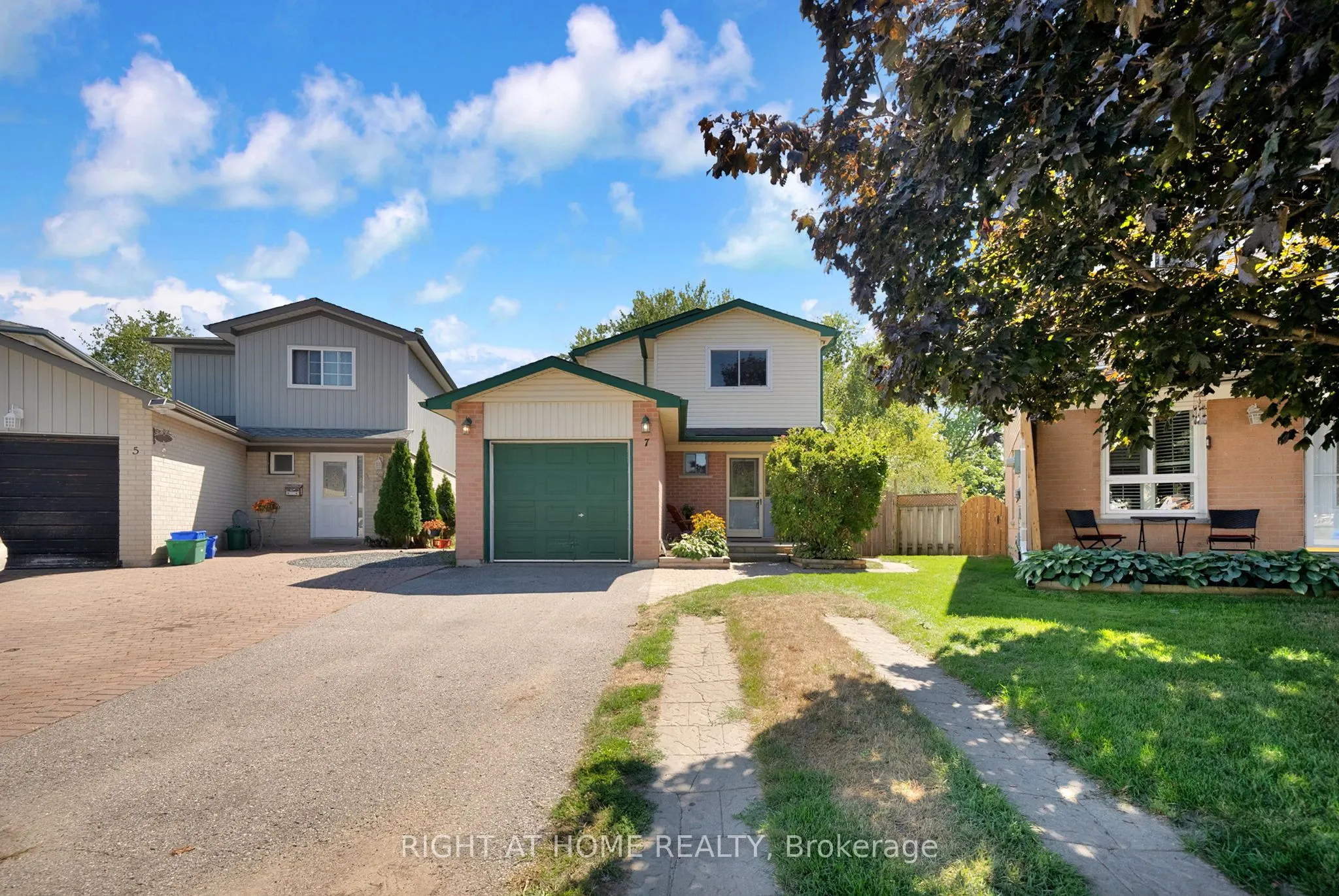7 Hailey Court
