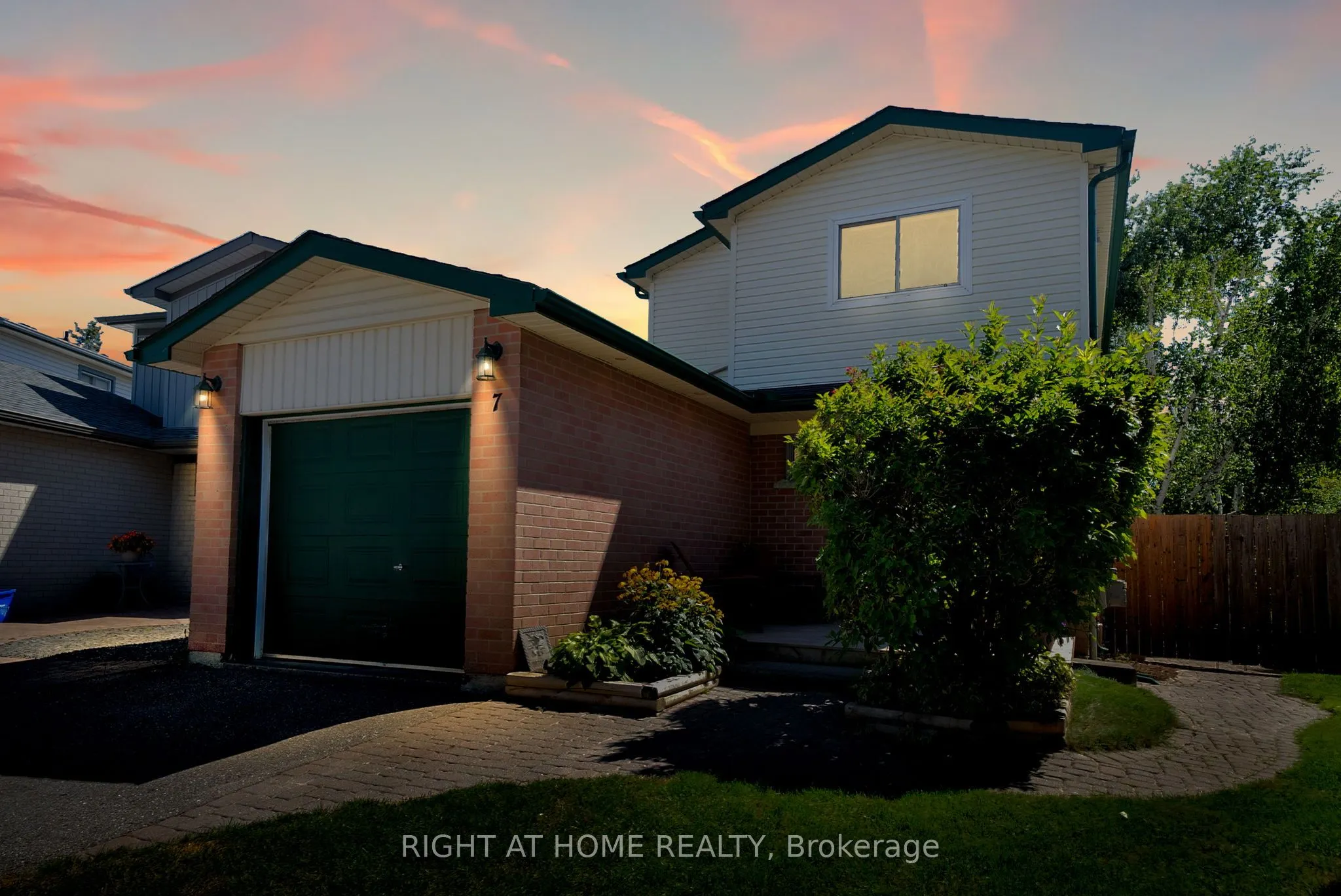 7 Hailey Court