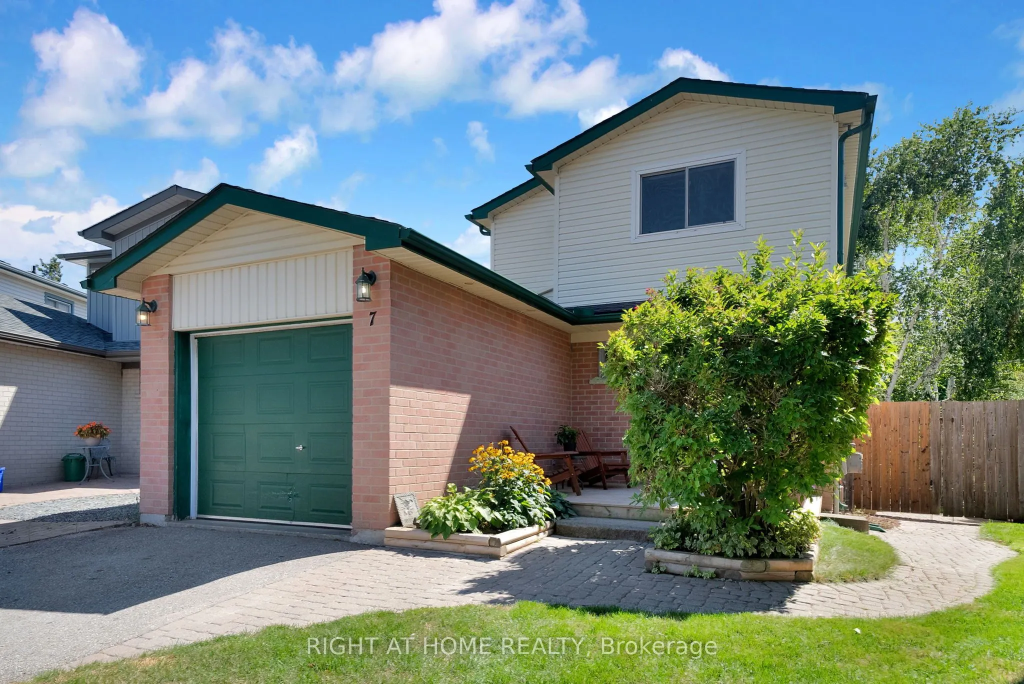 7 Hailey Court