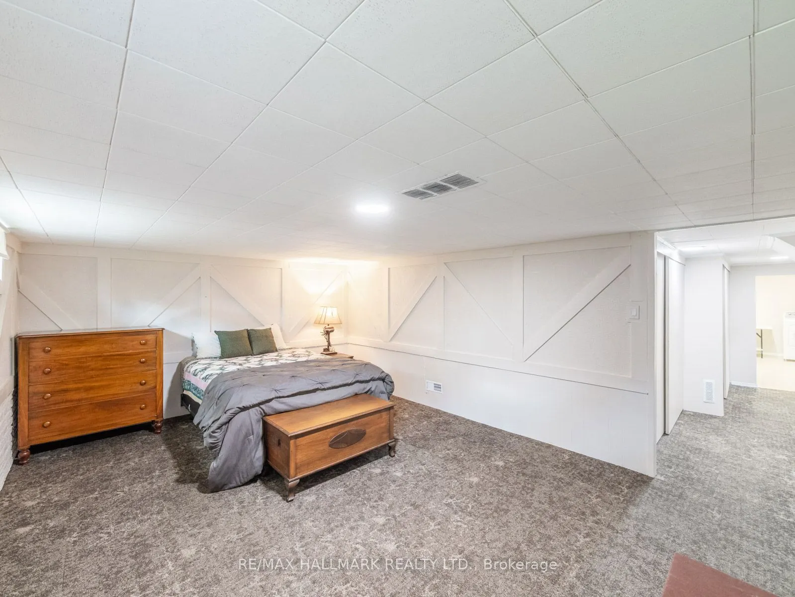 60 Greylawn Crescent