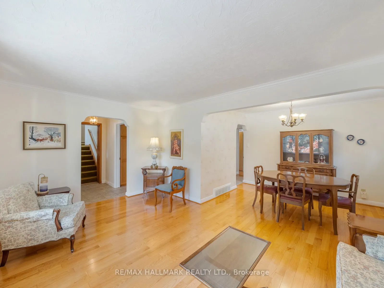 60 Greylawn Crescent