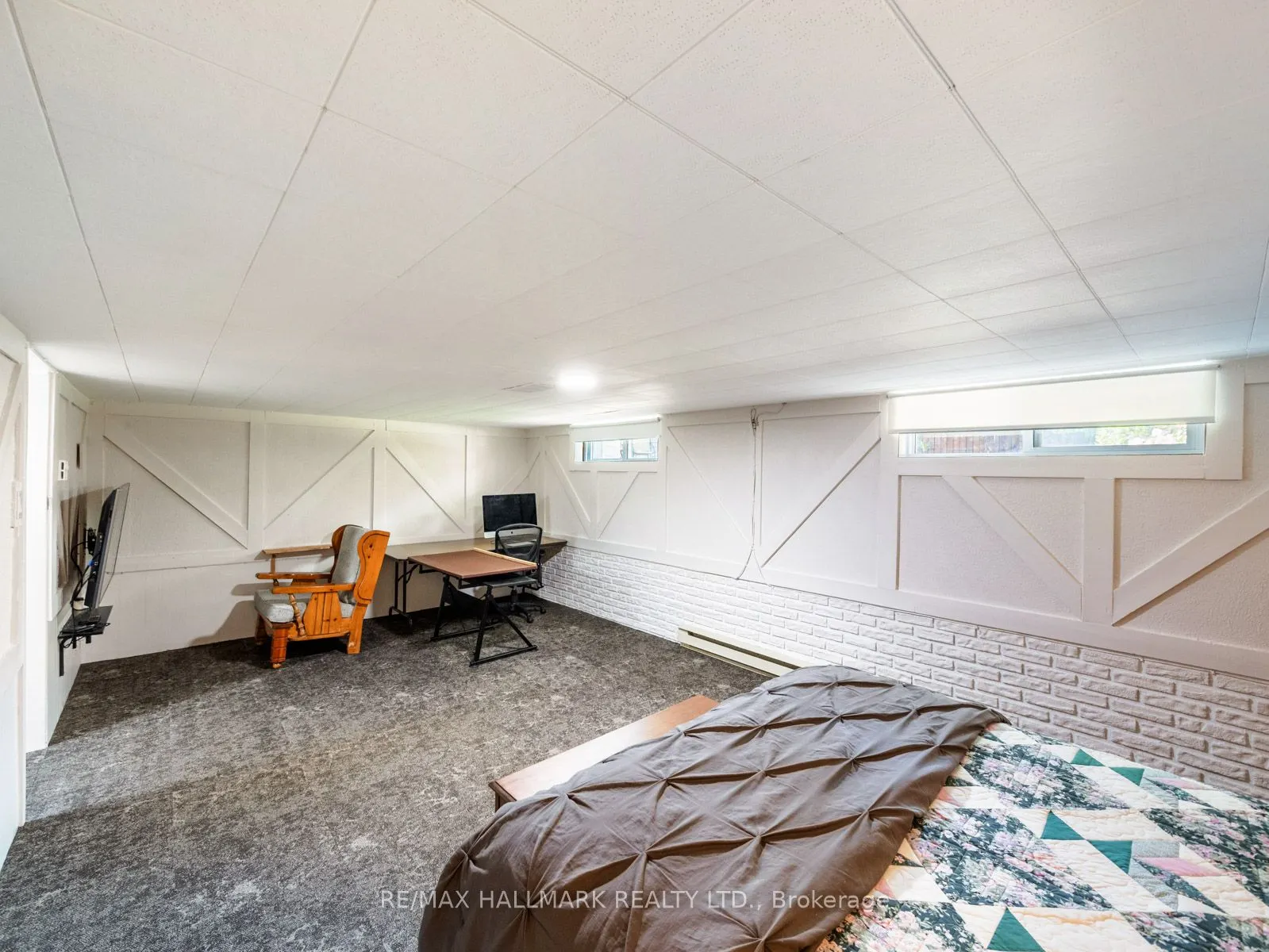 60 Greylawn Crescent
