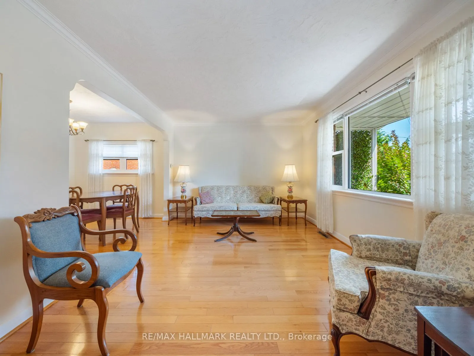 60 Greylawn Crescent