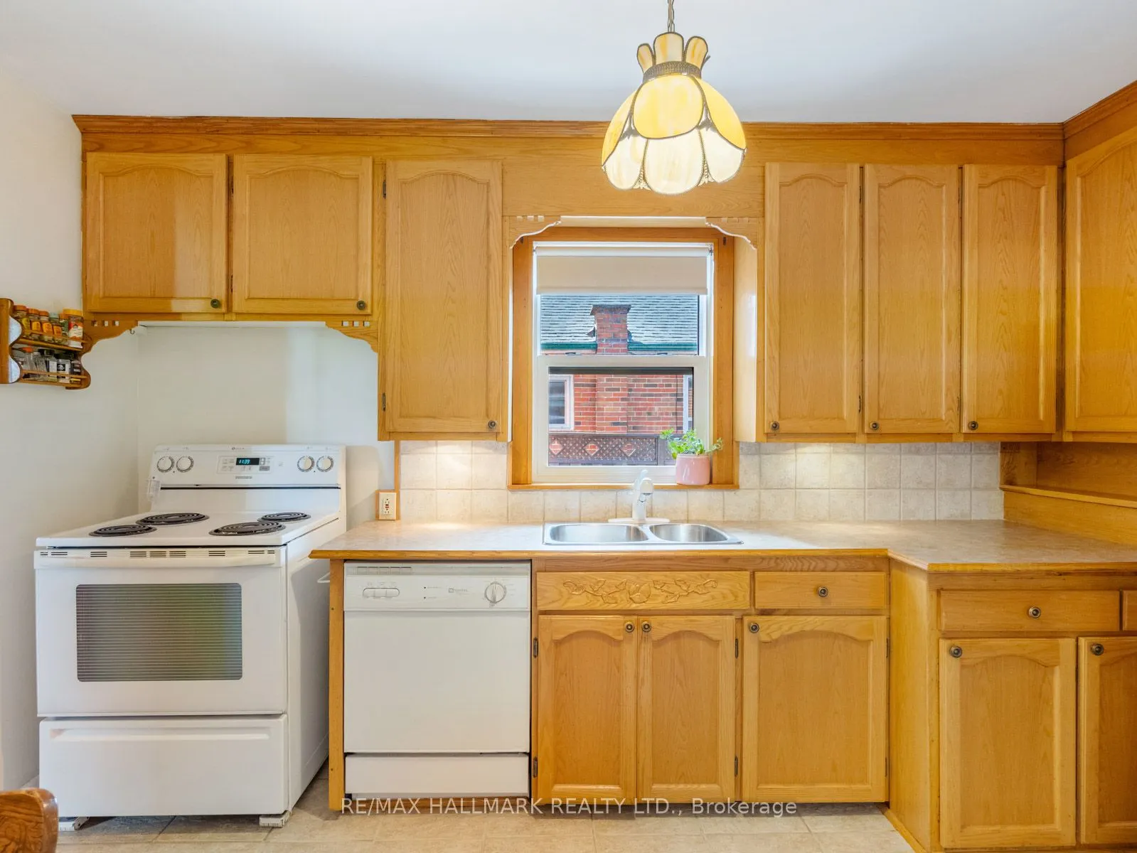 60 Greylawn Crescent