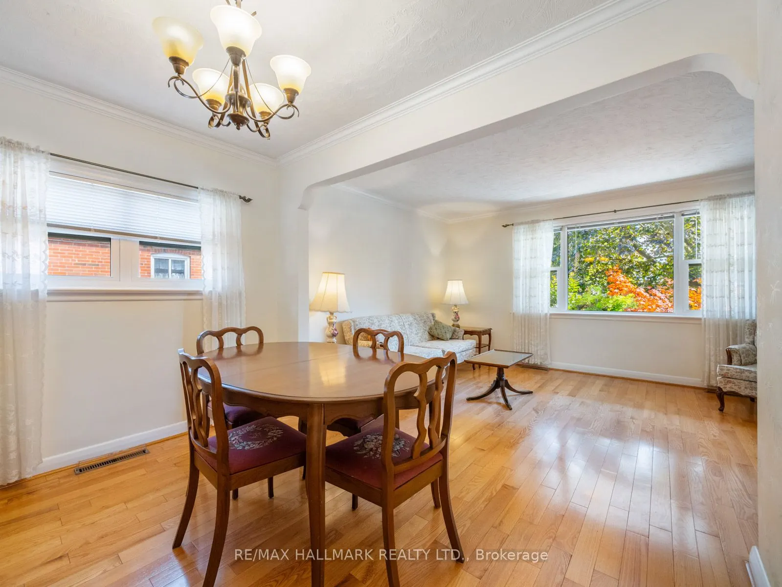 60 Greylawn Crescent