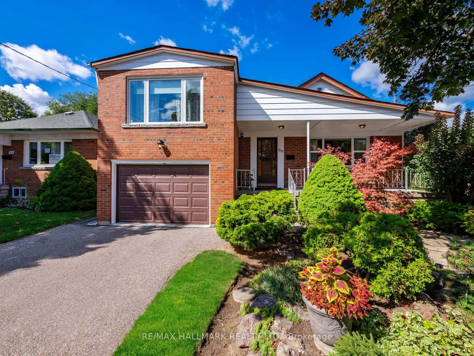 60 Greylawn Crescent