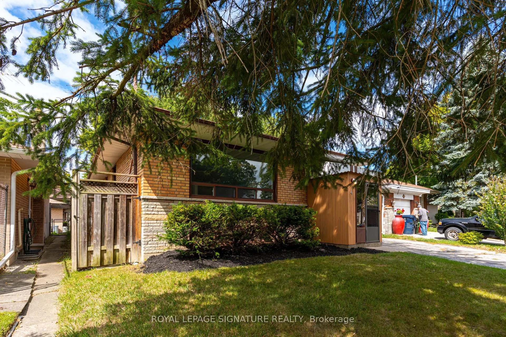 4 Stillbrook Court